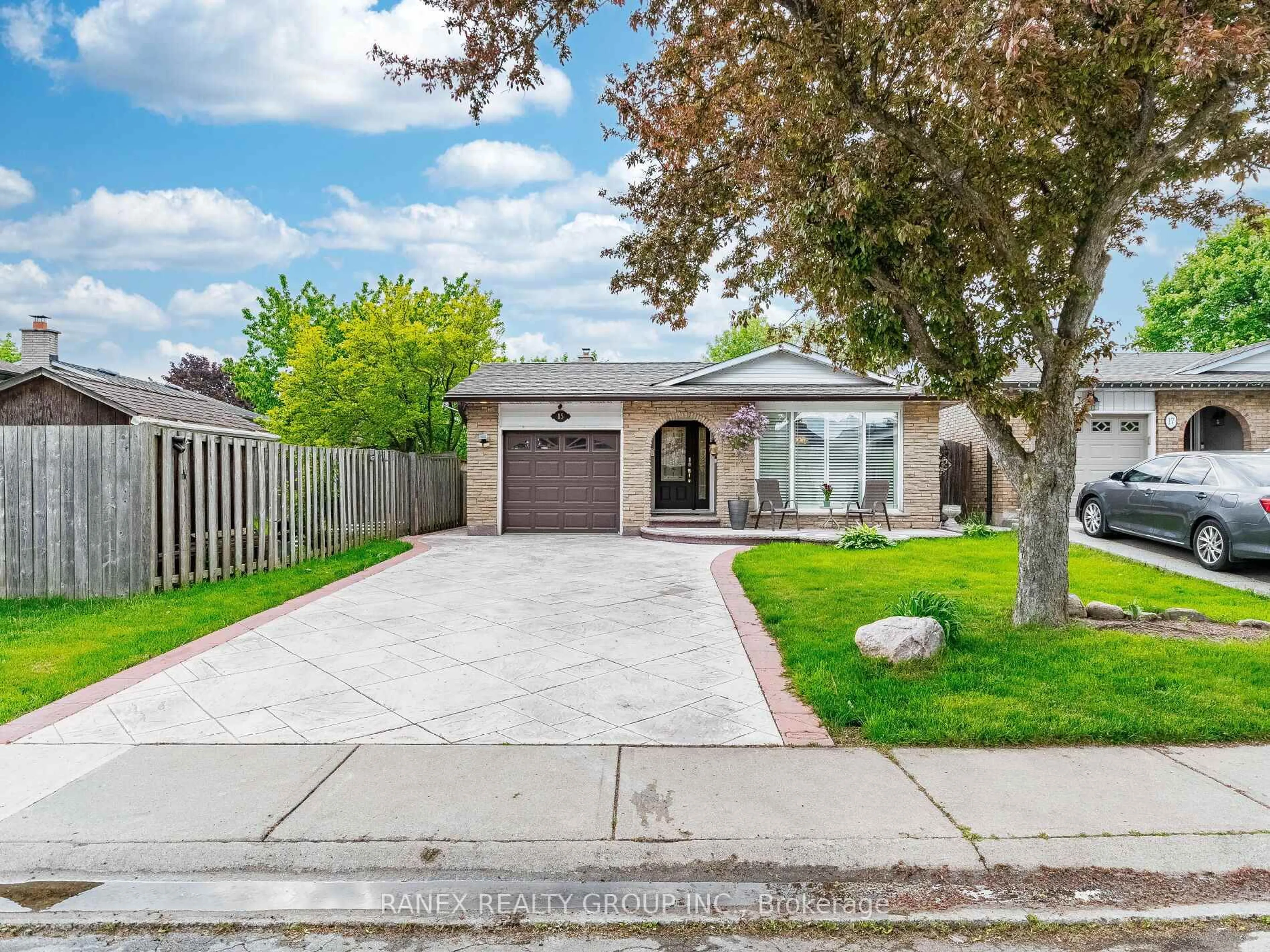 Unknown for 15 Fiona Cres, Hamilton Ontario L9C 6Z1