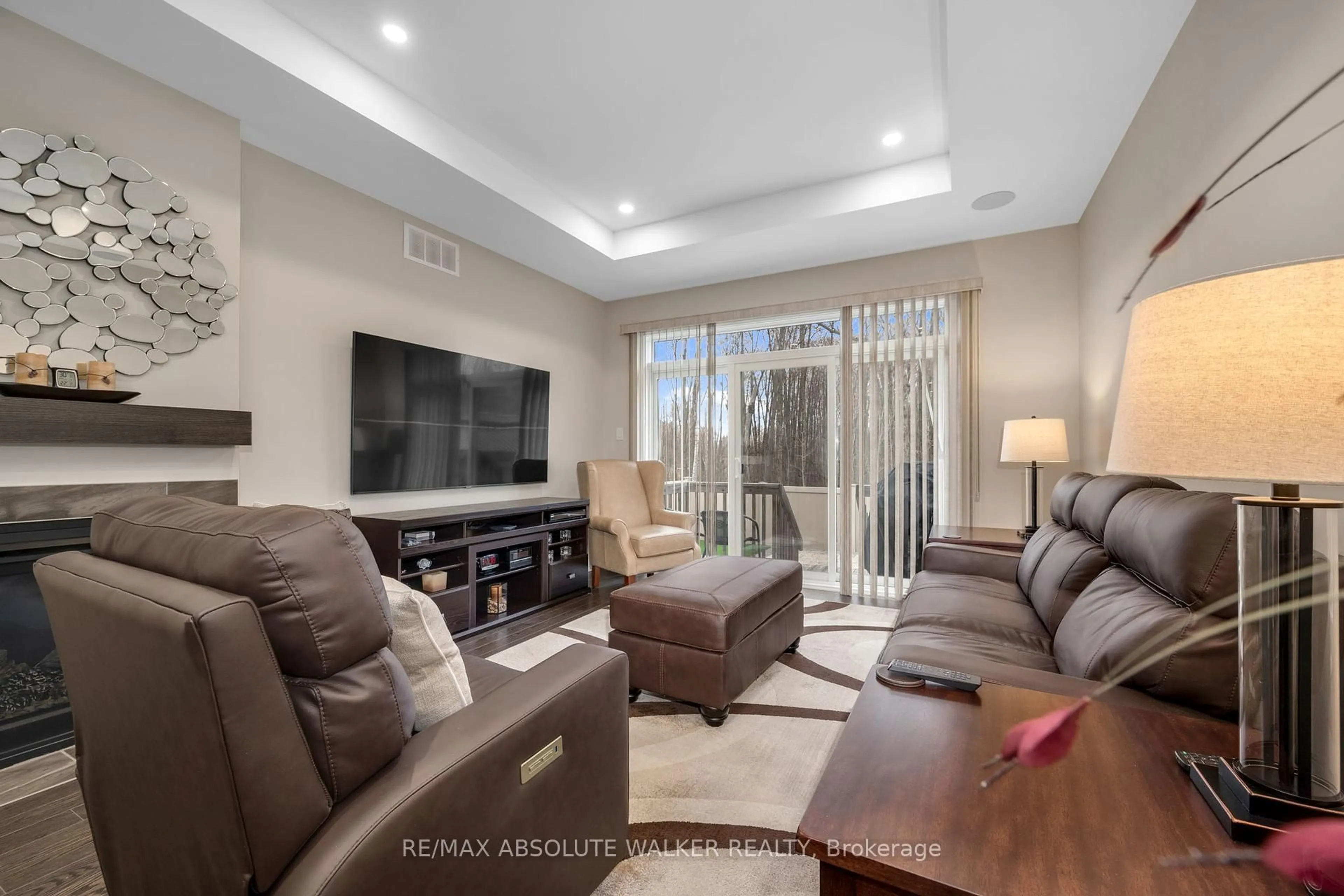 Living room with furniture, unknown for 6362 RENAUD Rd, Ottawa Ontario K1W 0R9