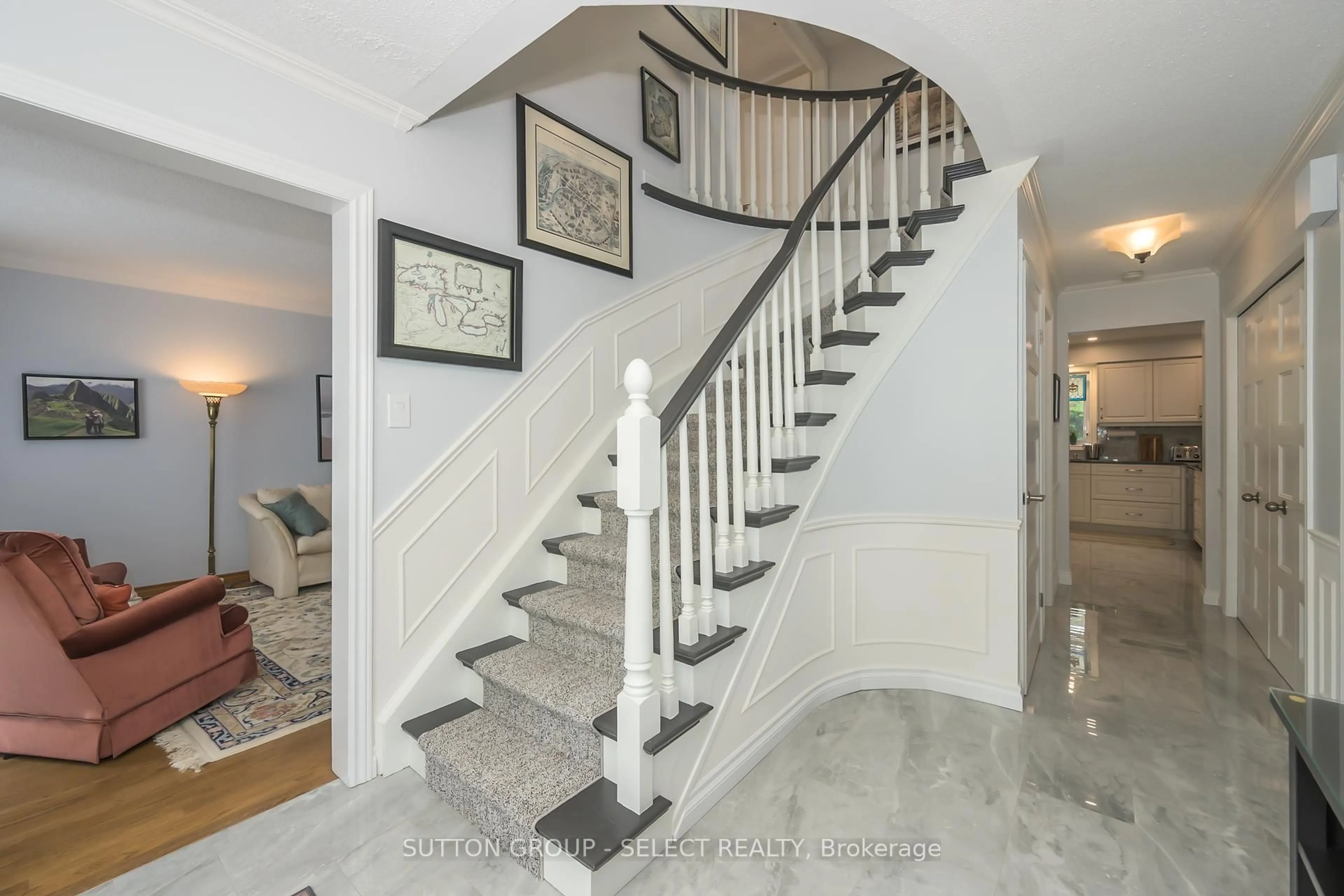 Stairs for 10 Jennifer Gdns, London North Ontario N5X 3K8