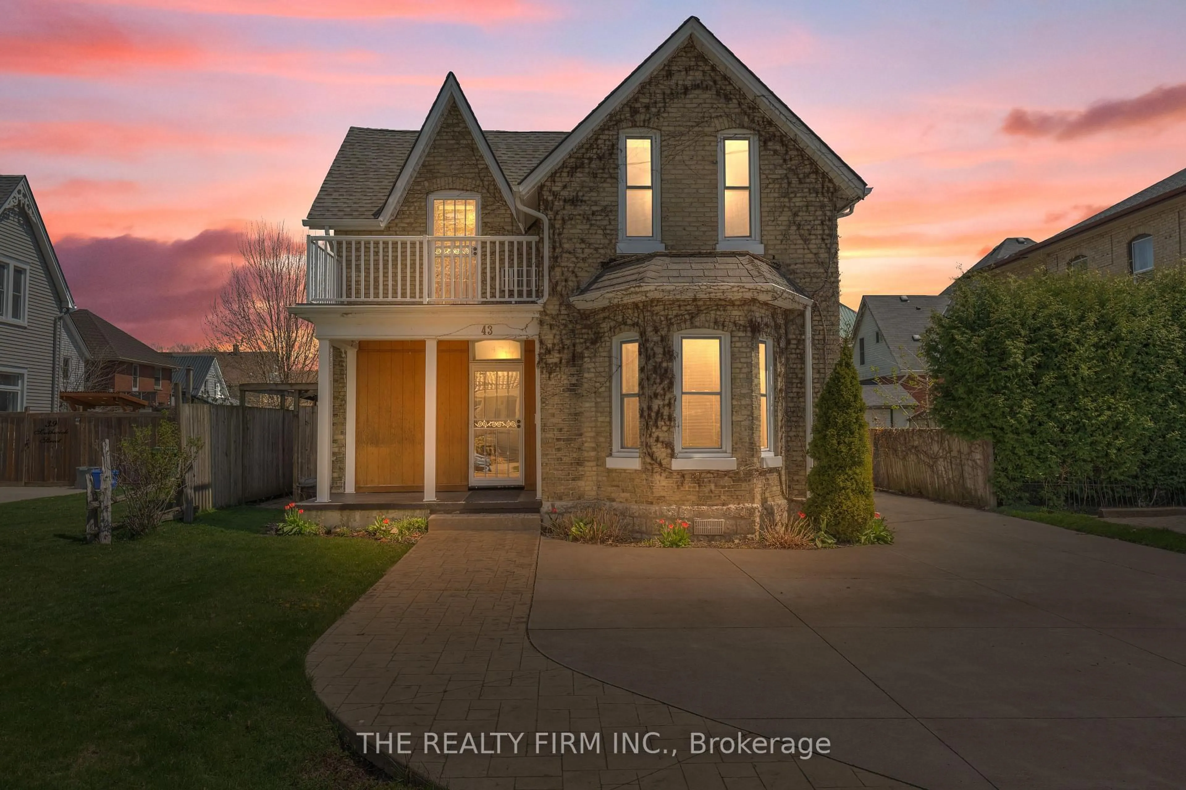 Unknown for 43 Southwick St, St. Thomas Ontario N5R 3R9