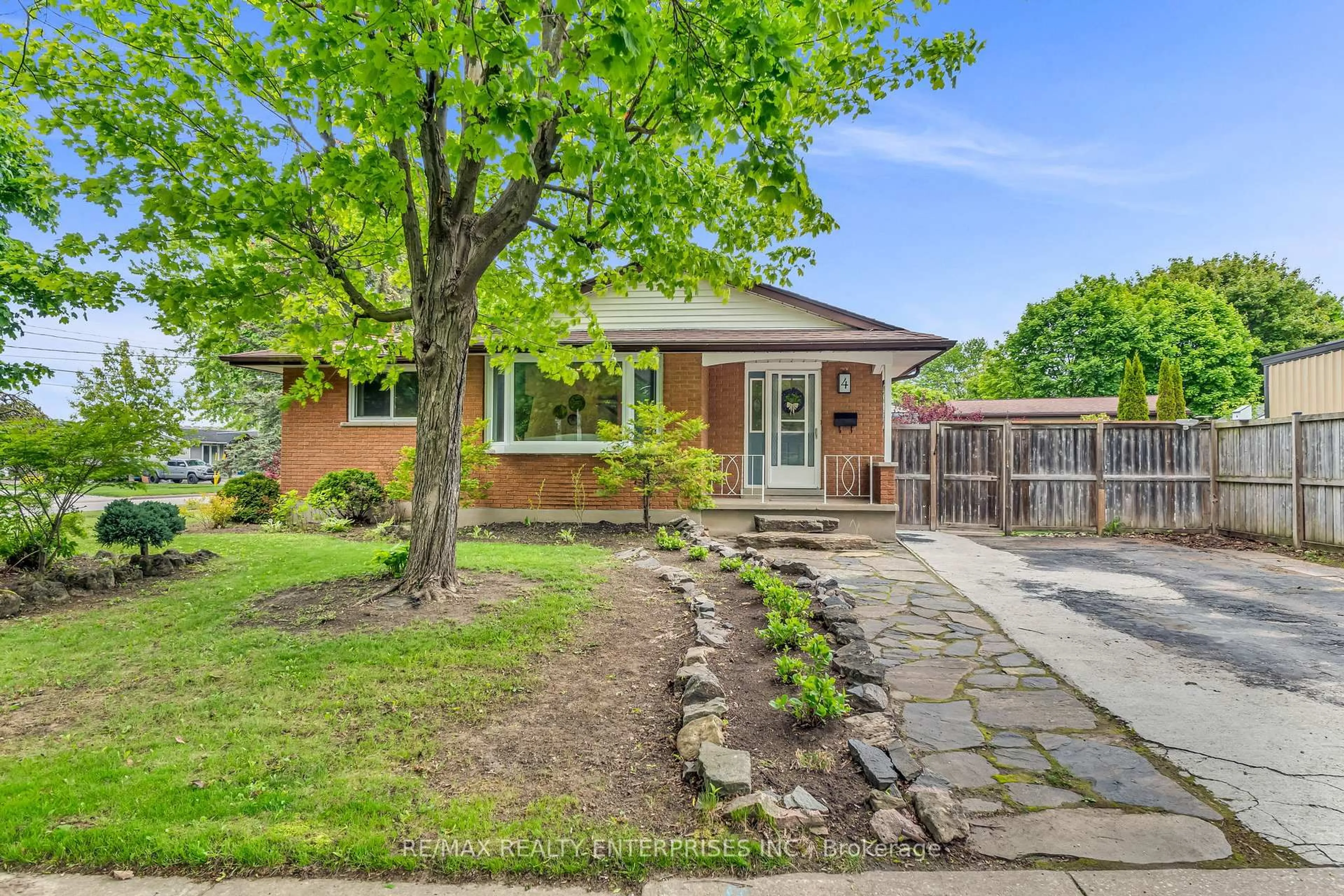 Home with brick exterior material, street for 4 BLACKBIRD Cres, Guelph Ontario N1E 3K5