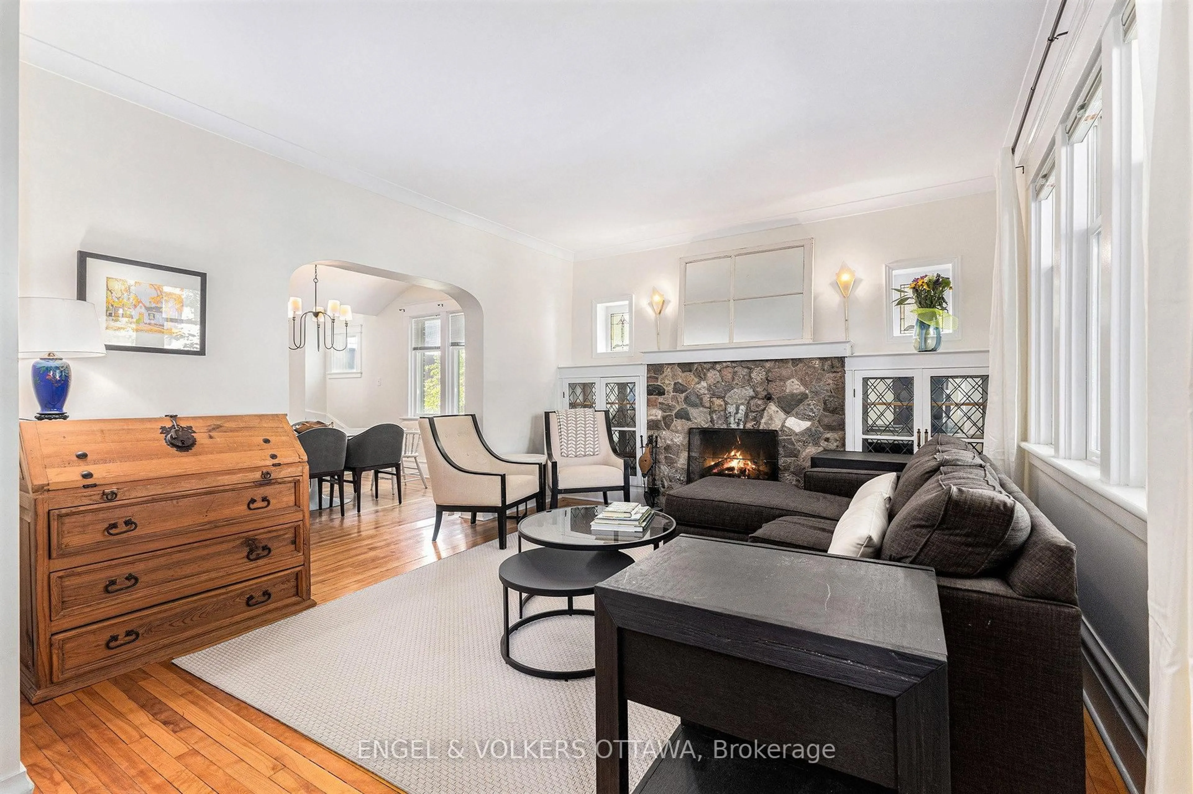 Living room with furniture, unknown for 8 Granville Ave, Ottawa Ontario K1Y 0M4