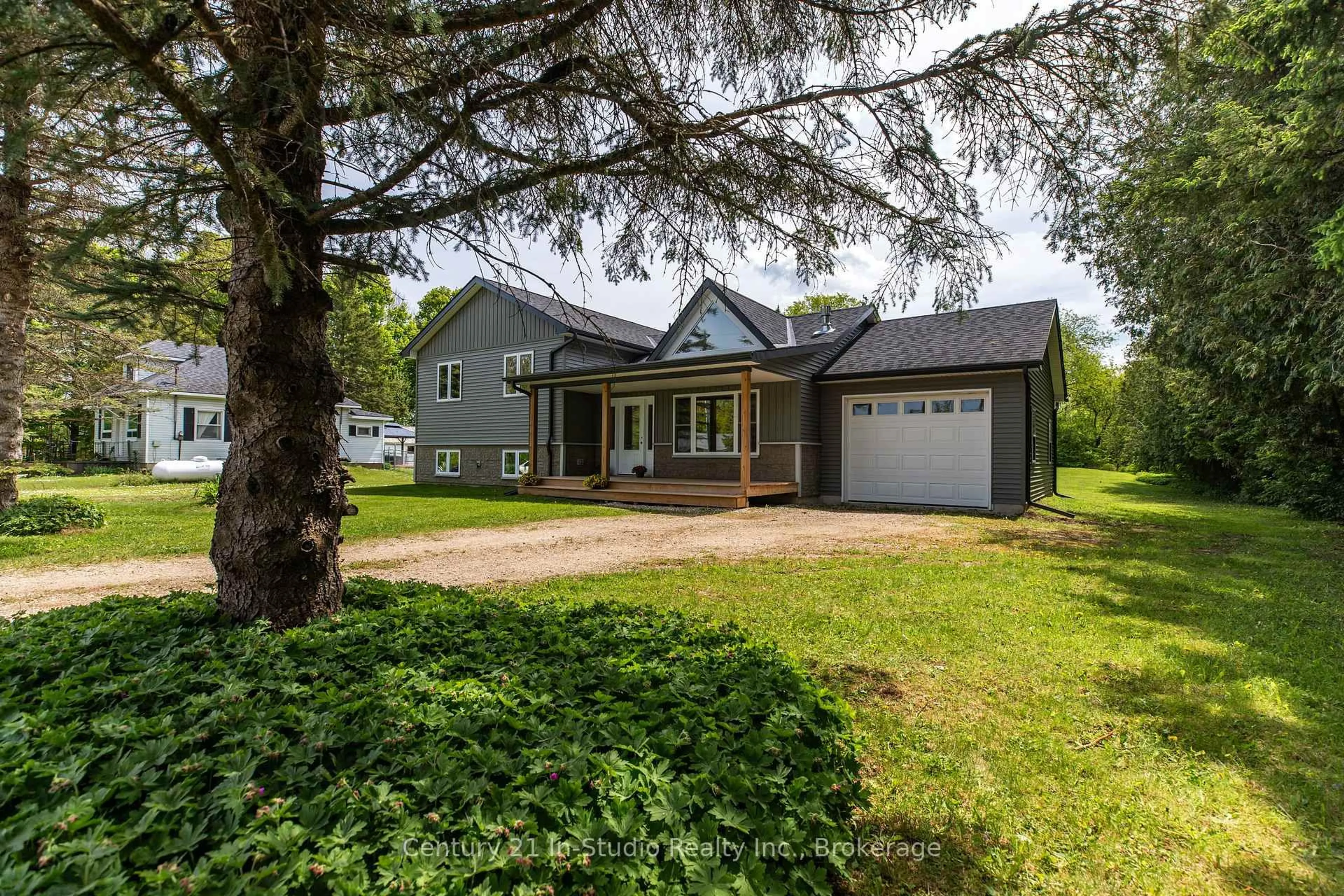 Unknown for 680218 Sideroad 30 N/A, Chatsworth Ontario N0H 1R0