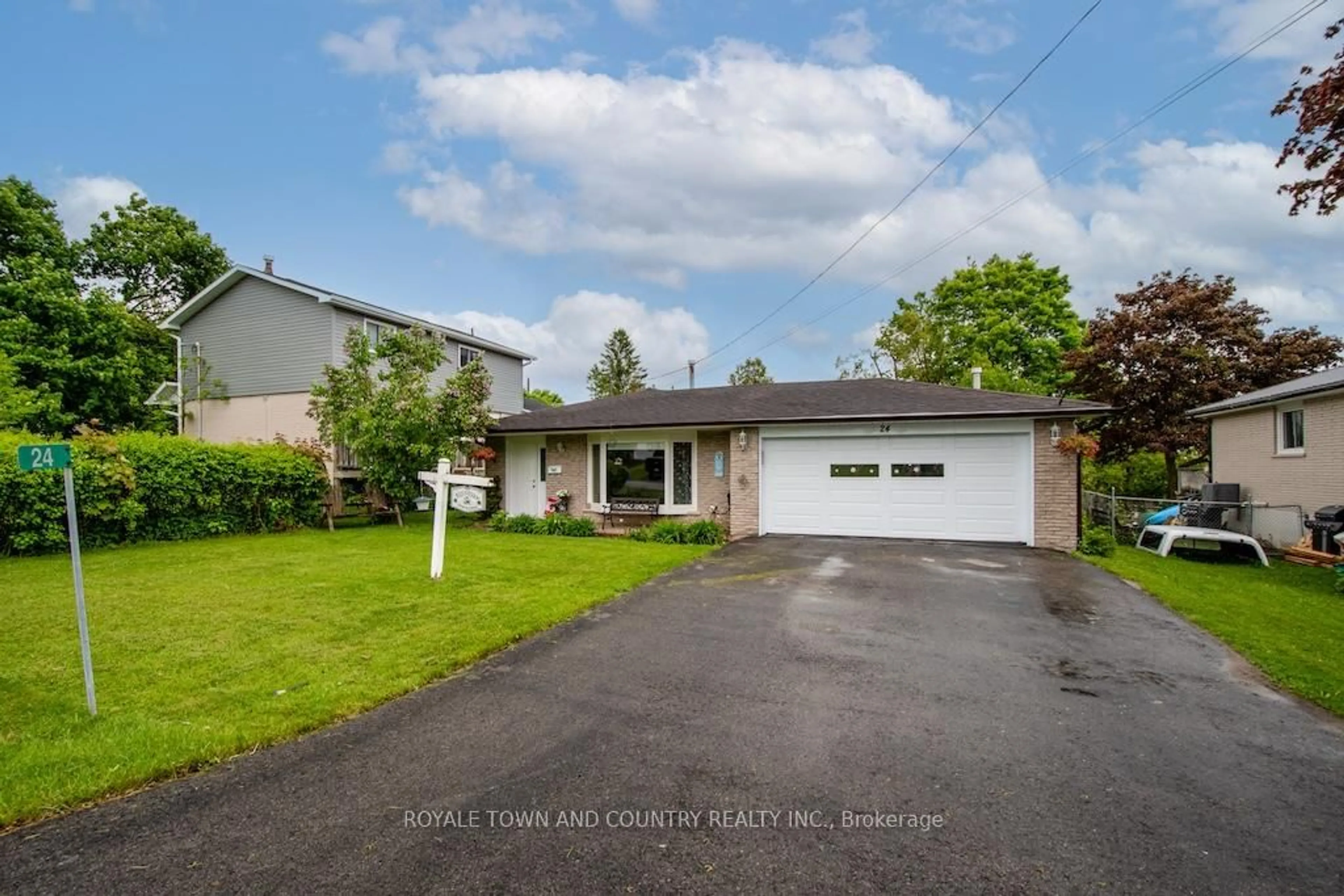 A pic from outside/outdoor area/front of a property/back of a property/a pic from drone, street for 24 Mohawk Dr, Kawartha Lakes Ontario K9V 0J6