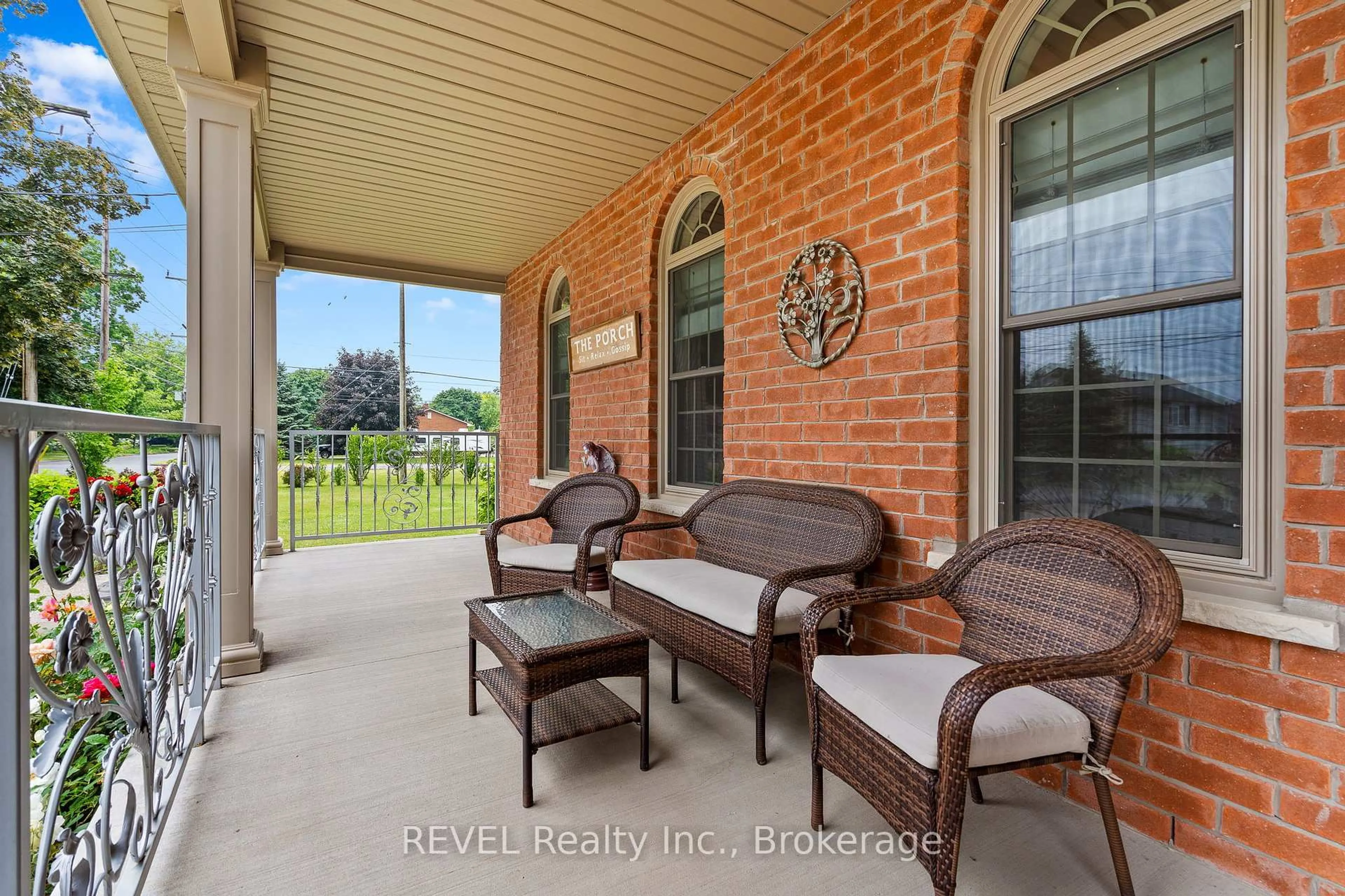Patio, water/lake/river/ocean view for 3676 Rebstock Rd, Fort Erie Ontario L0S 1B0