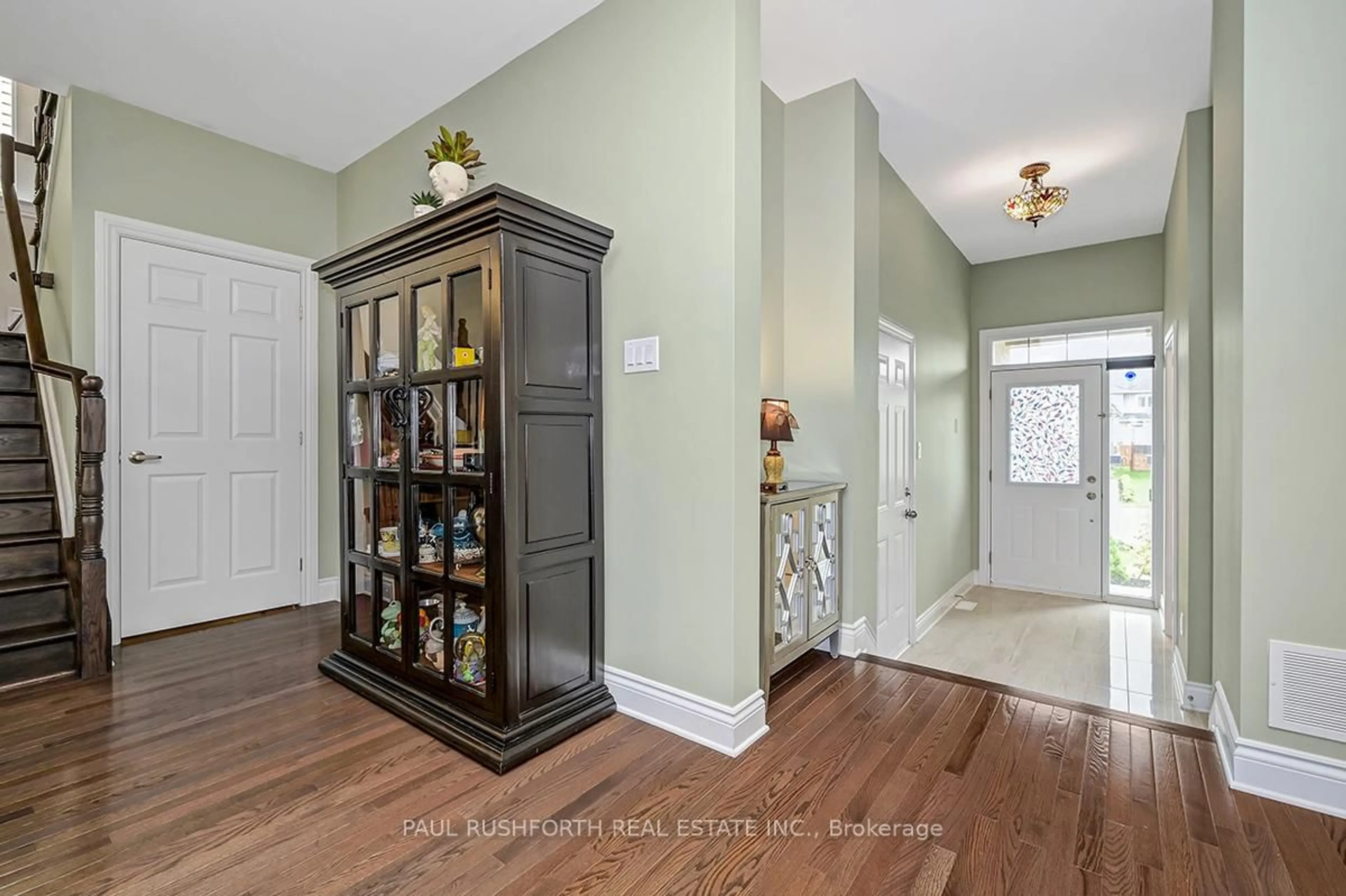 Indoor entryway for 62 Borland Dr, Carleton Place Ontario K7C 0K8