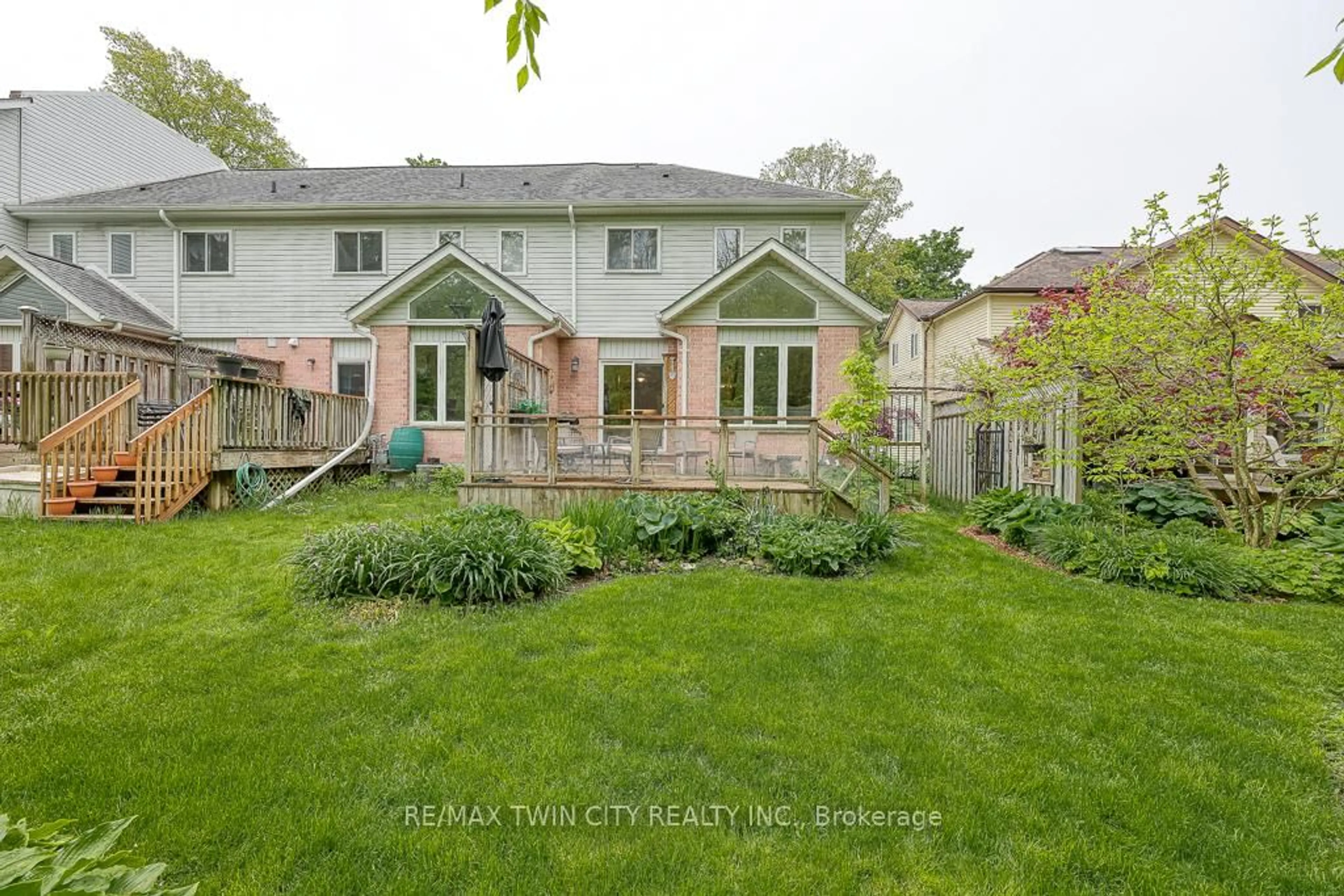 Patio, street for 20 Forrest Ave #7, Wilmot Ontario N3A 1Y2