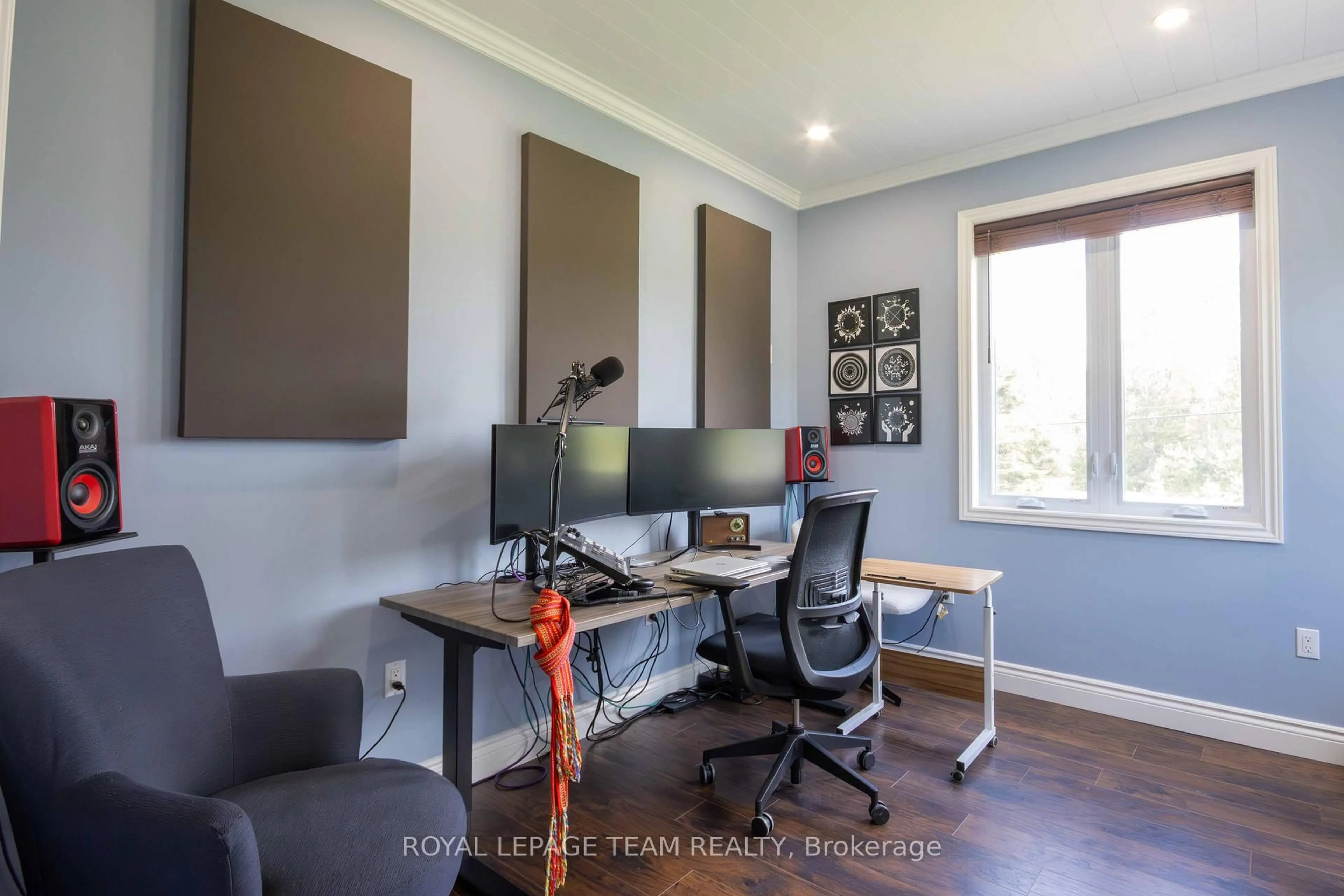 A pic of a room for 276 South Baptiste Lake Rd, Bancroft Ontario K0L 1C0