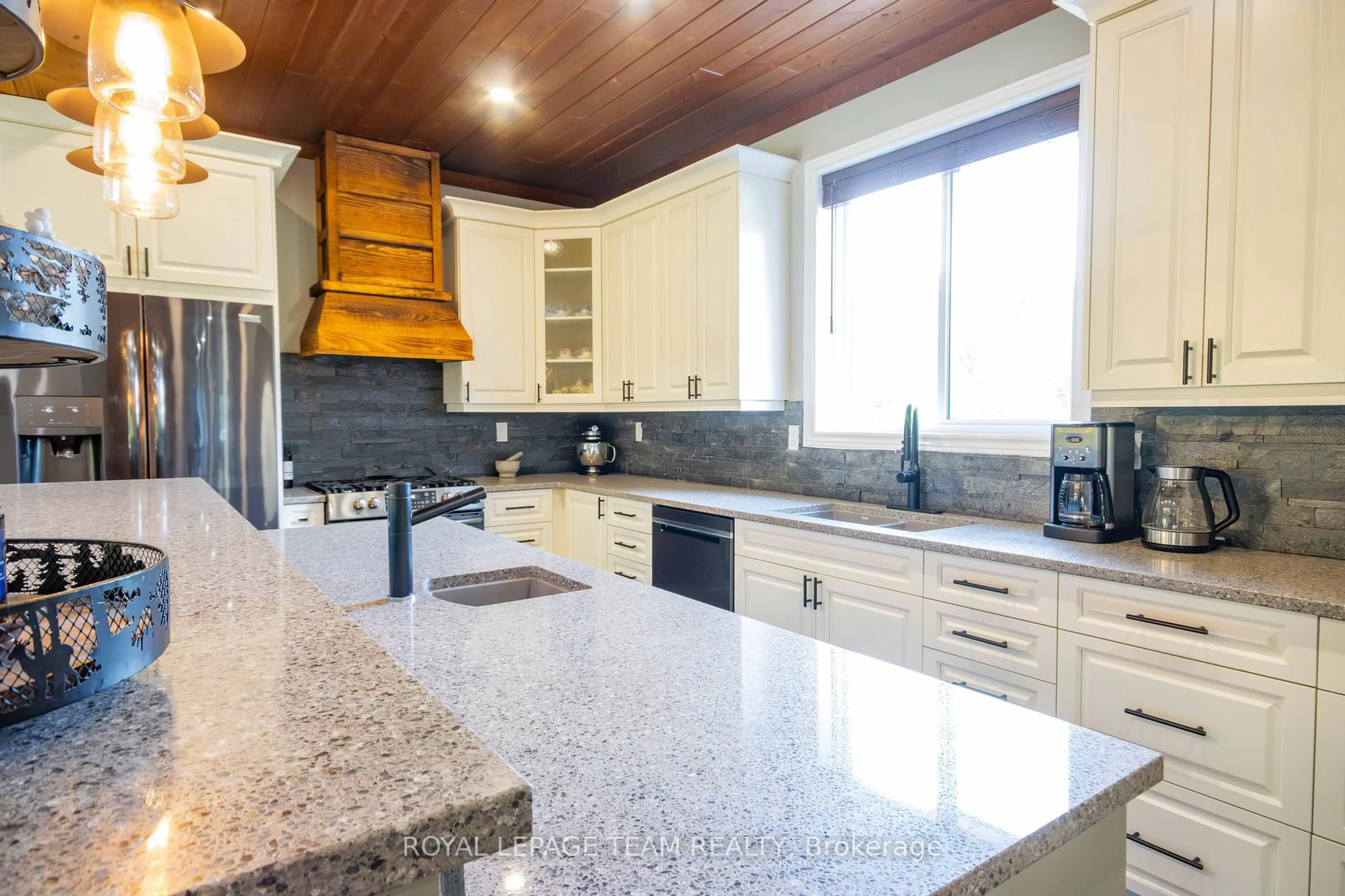 Contemporary kitchen, unknown for 276 South Baptiste Lake Rd, Bancroft Ontario K0L 1C0