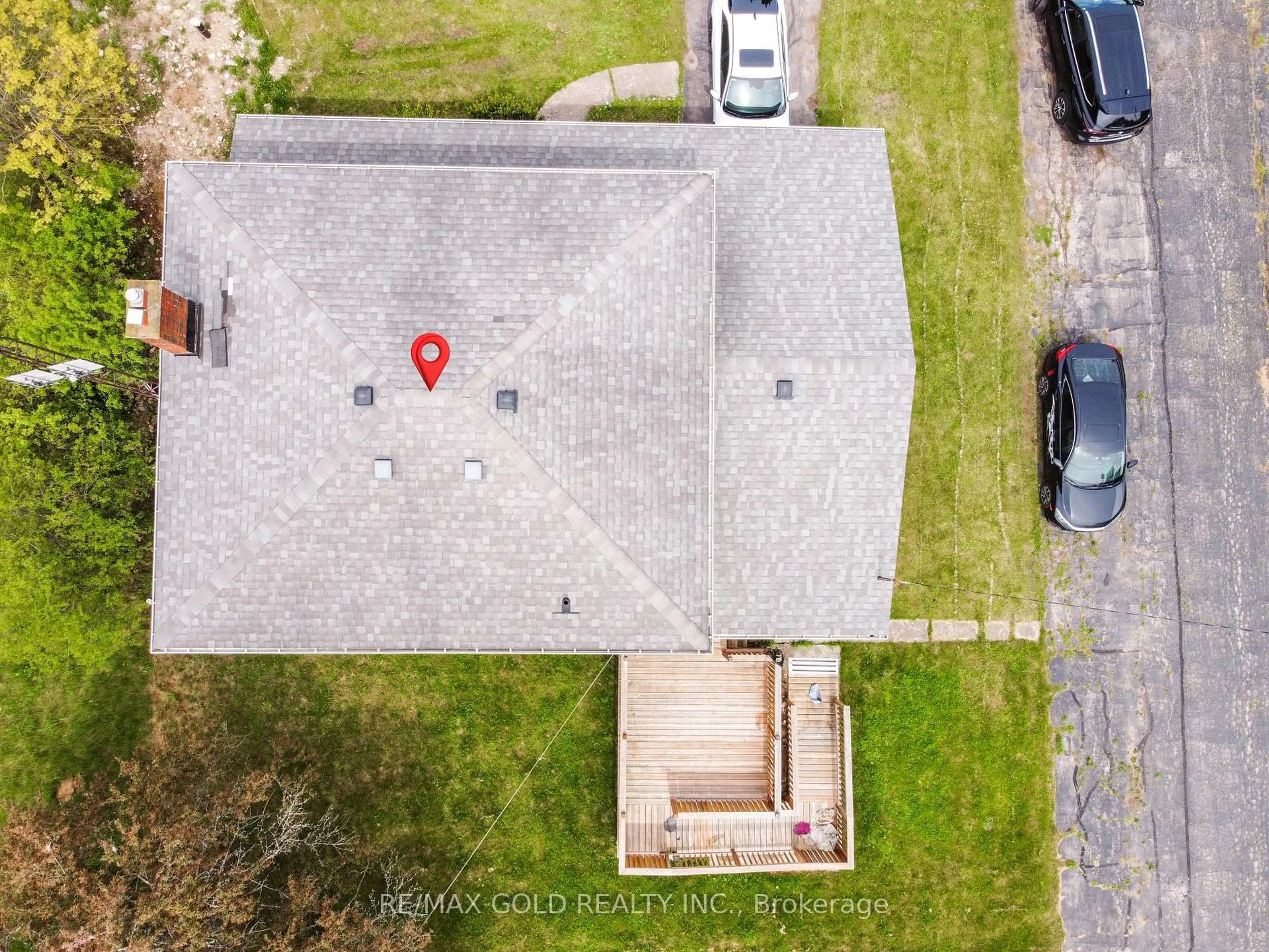 A pic from outside/outdoor area/front of a property/back of a property/a pic from drone, unknown for 769 Stone Rd, Guelph Ontario N1L 1B8