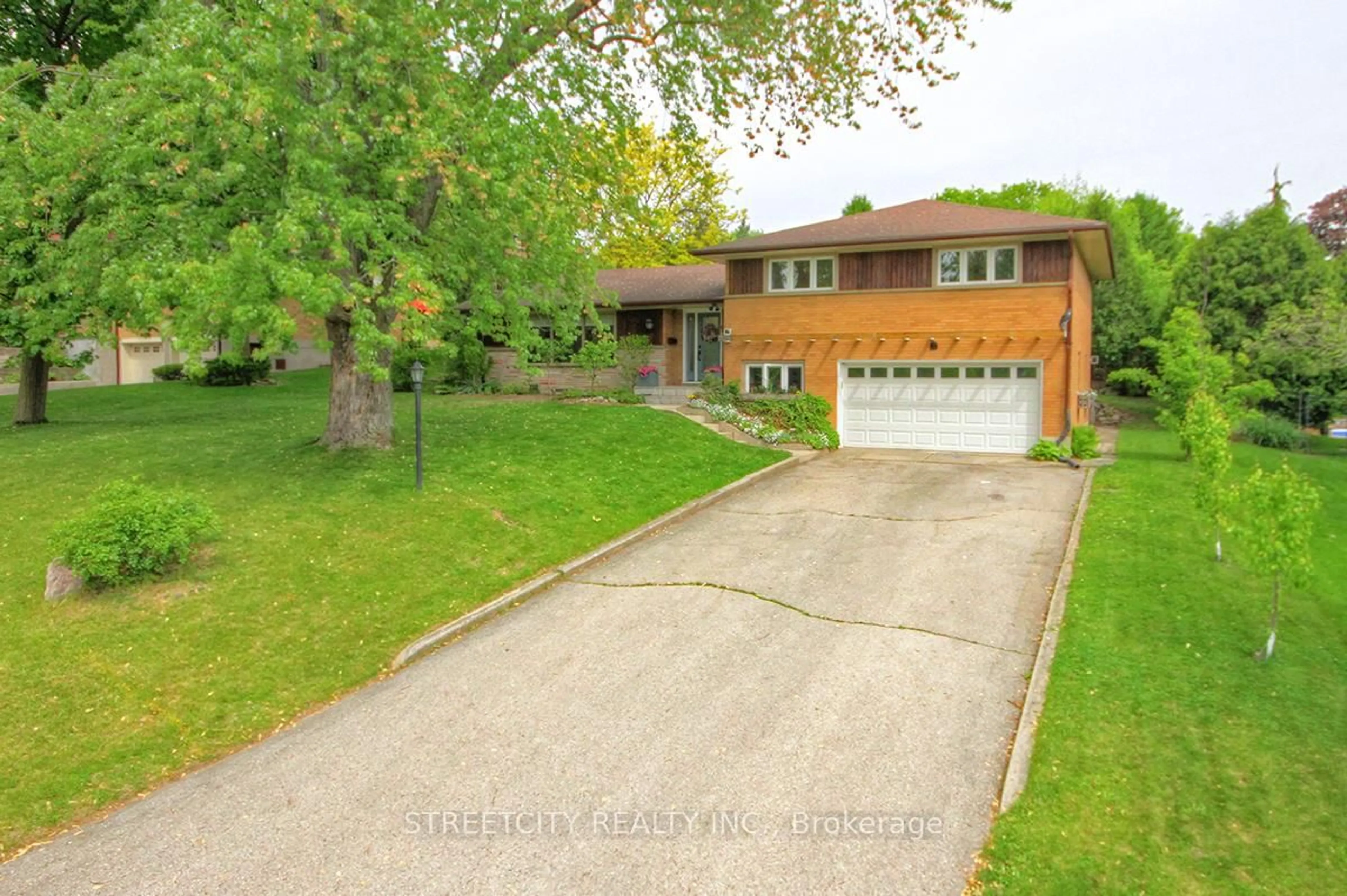 Home with brick exterior material, street for 825 Clearview Ave, London North Ontario N6H 2N1