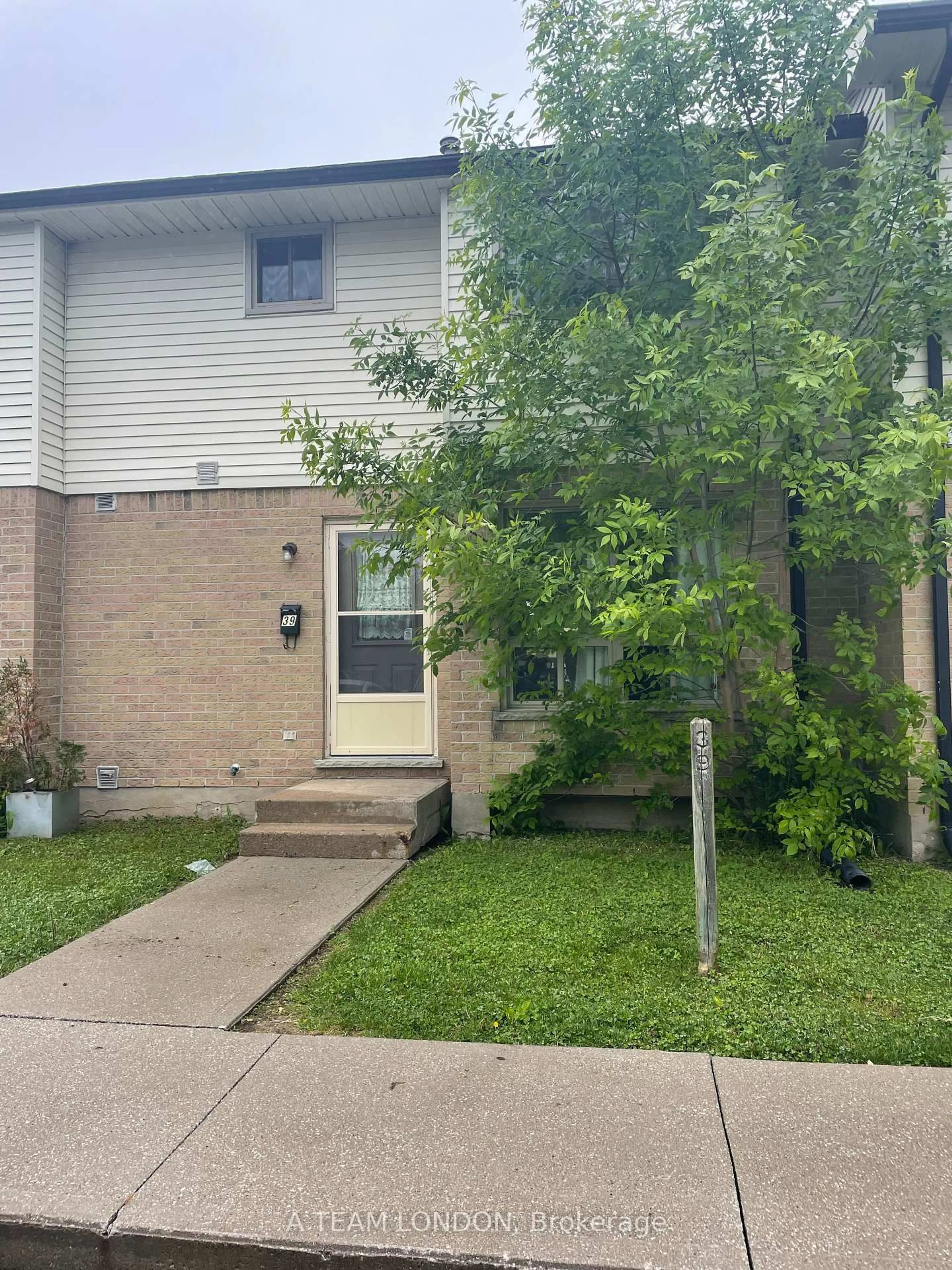 Unknown for 126 Belmont Dr #39, London South Ontario N6J 4W1