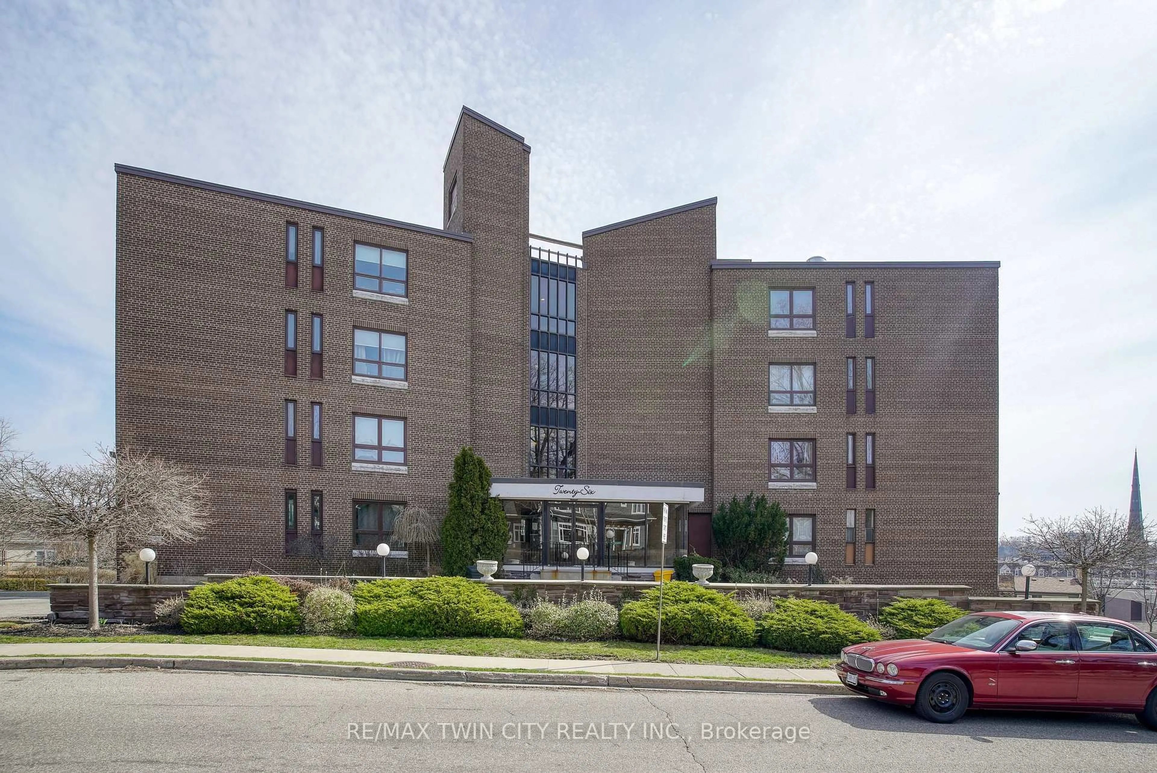 Indoor foyer for 26 Wentworth Ave #5N, Cambridge Ontario N1S 1G6
