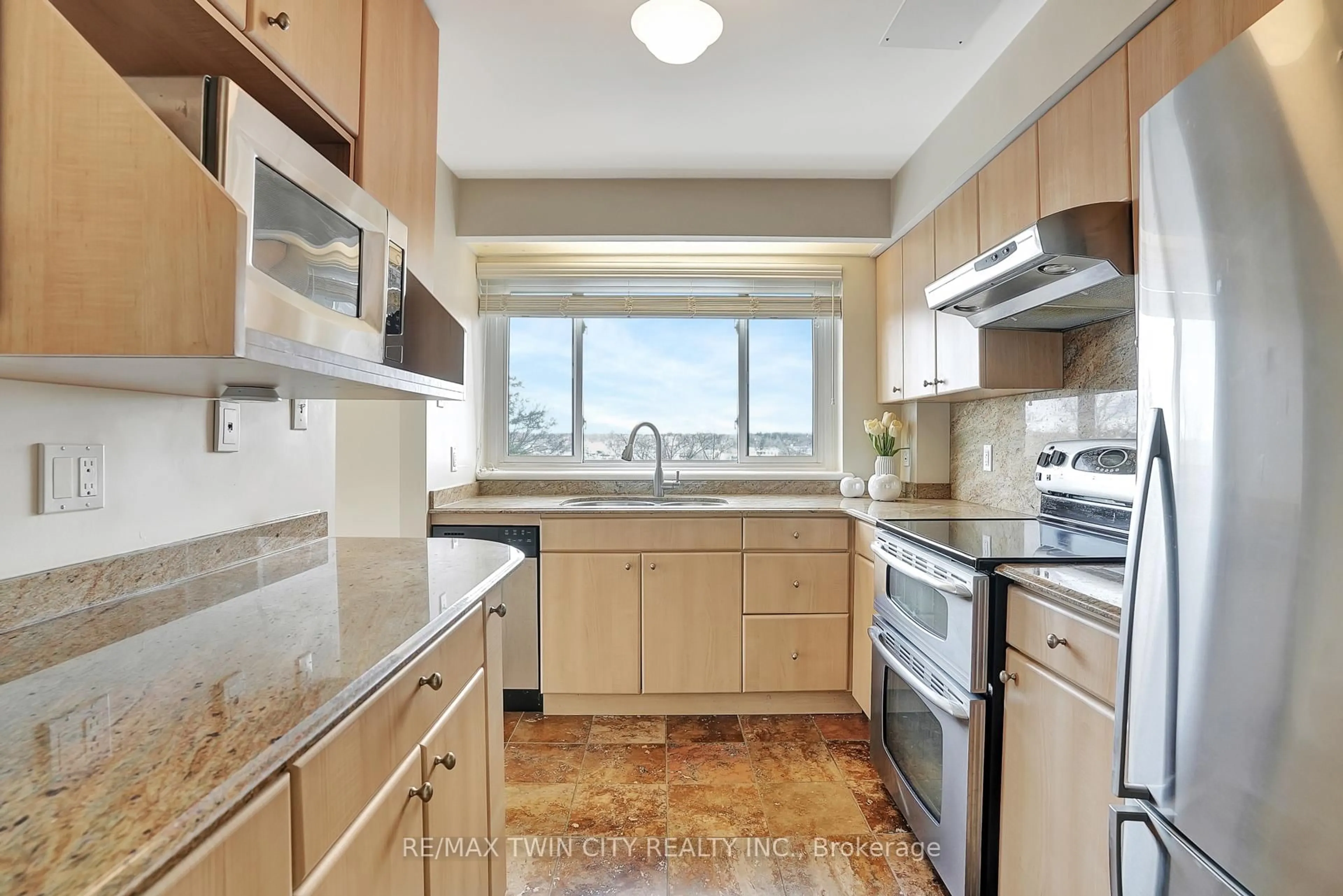 Standard kitchen, ceramic/tile floor for 26 Wentworth Ave #5N, Cambridge Ontario N1S 1G6