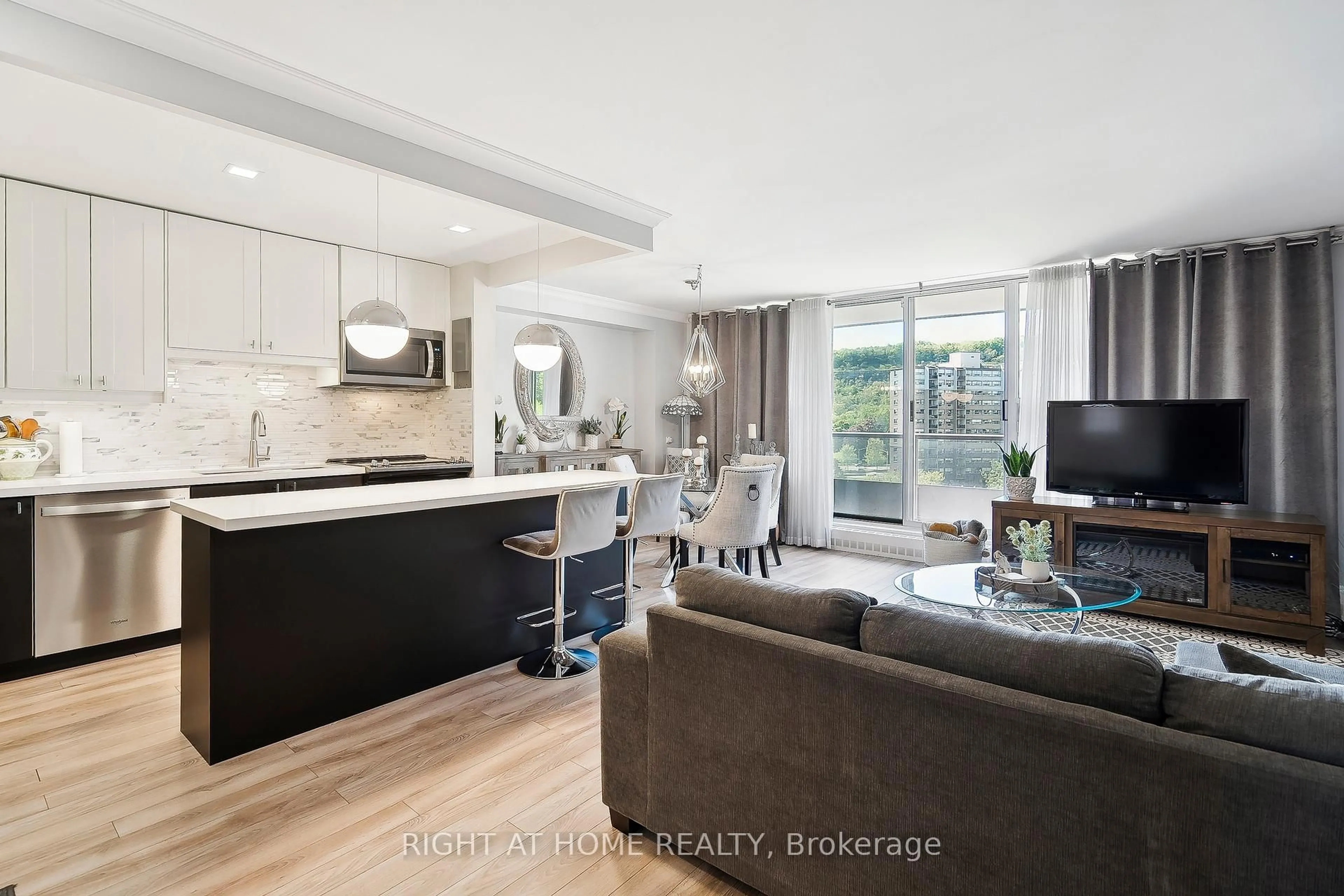 Open concept kitchen, unknown for 1968 Main St #1004, Hamilton Ontario L8S 1J7