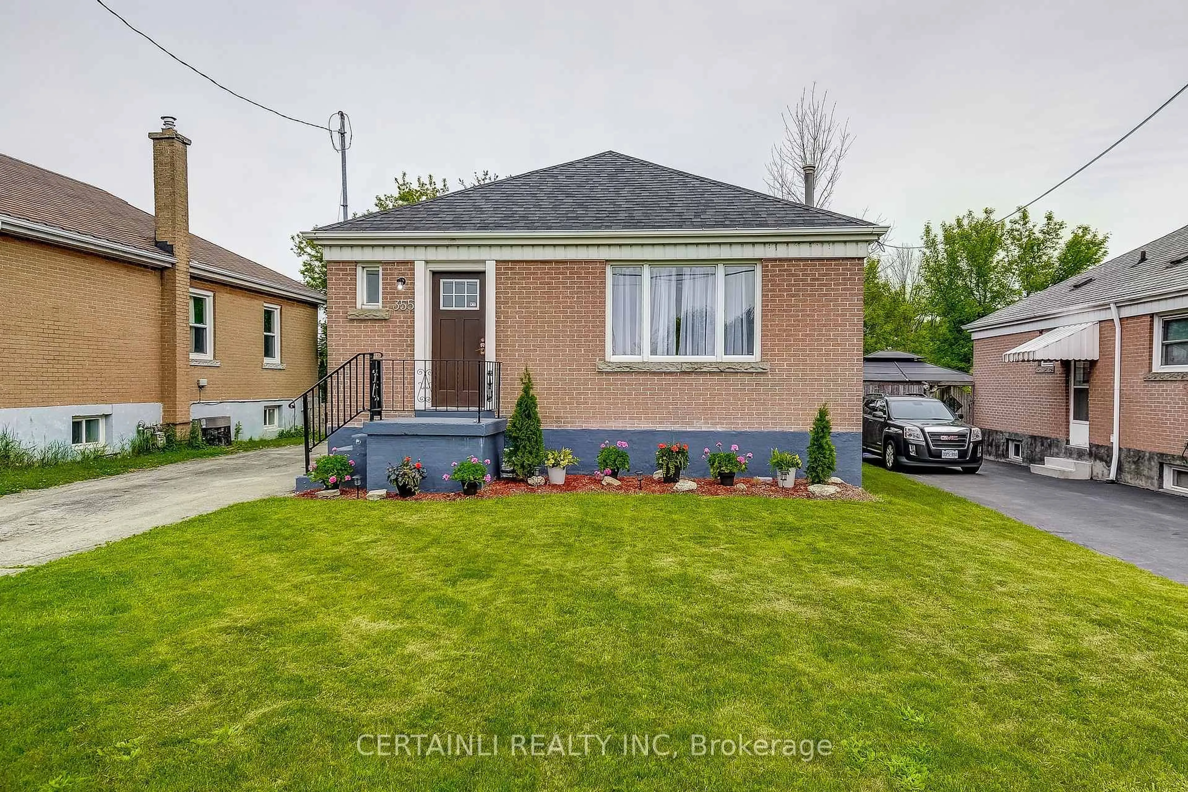 Home with brick exterior material, street for 355 East 21st St, Hamilton Ontario L8V 2V1