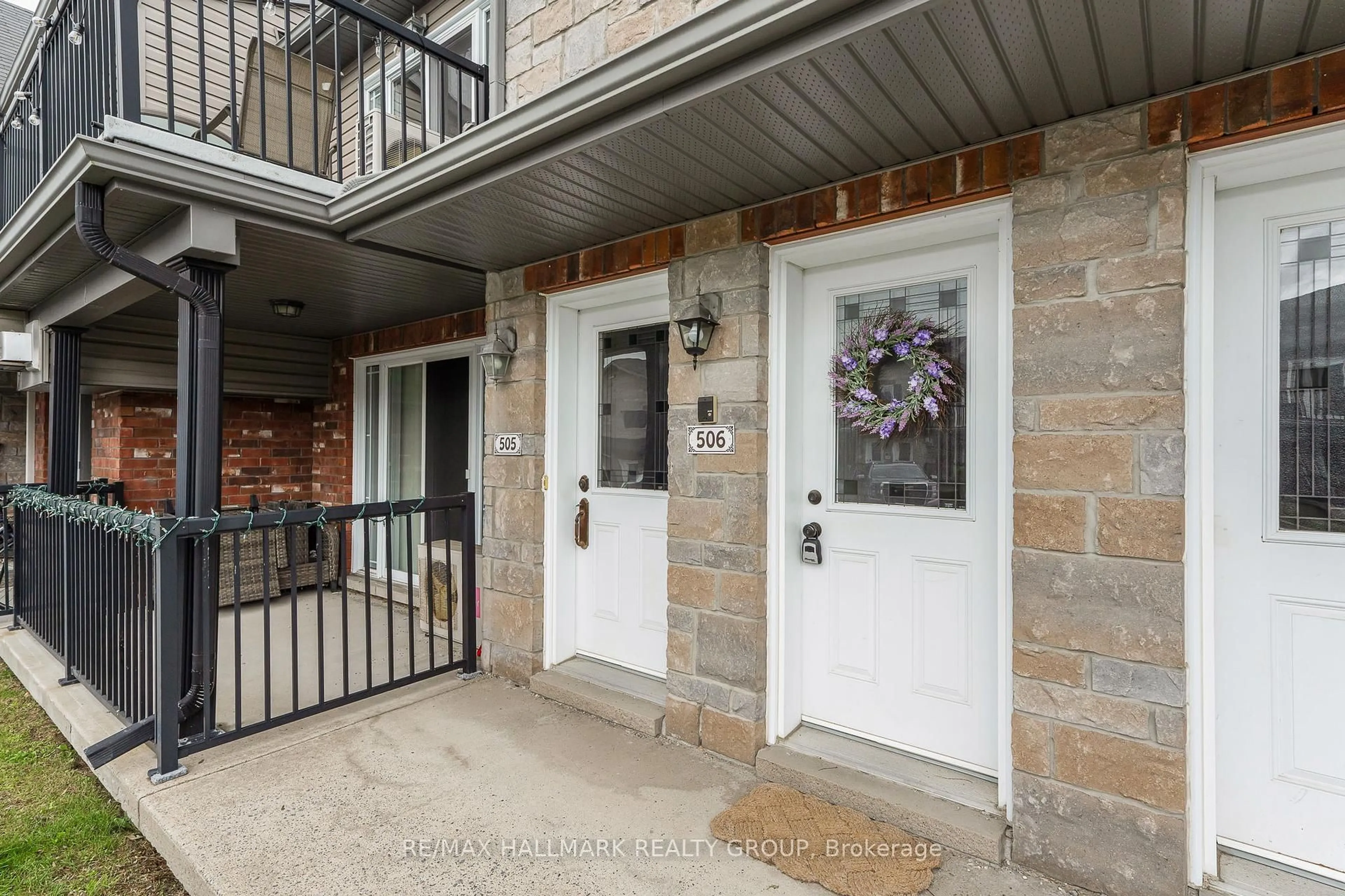 Indoor entryway for 205 Eliot St #506, Clarence-Rockland Ontario K4K 0G4