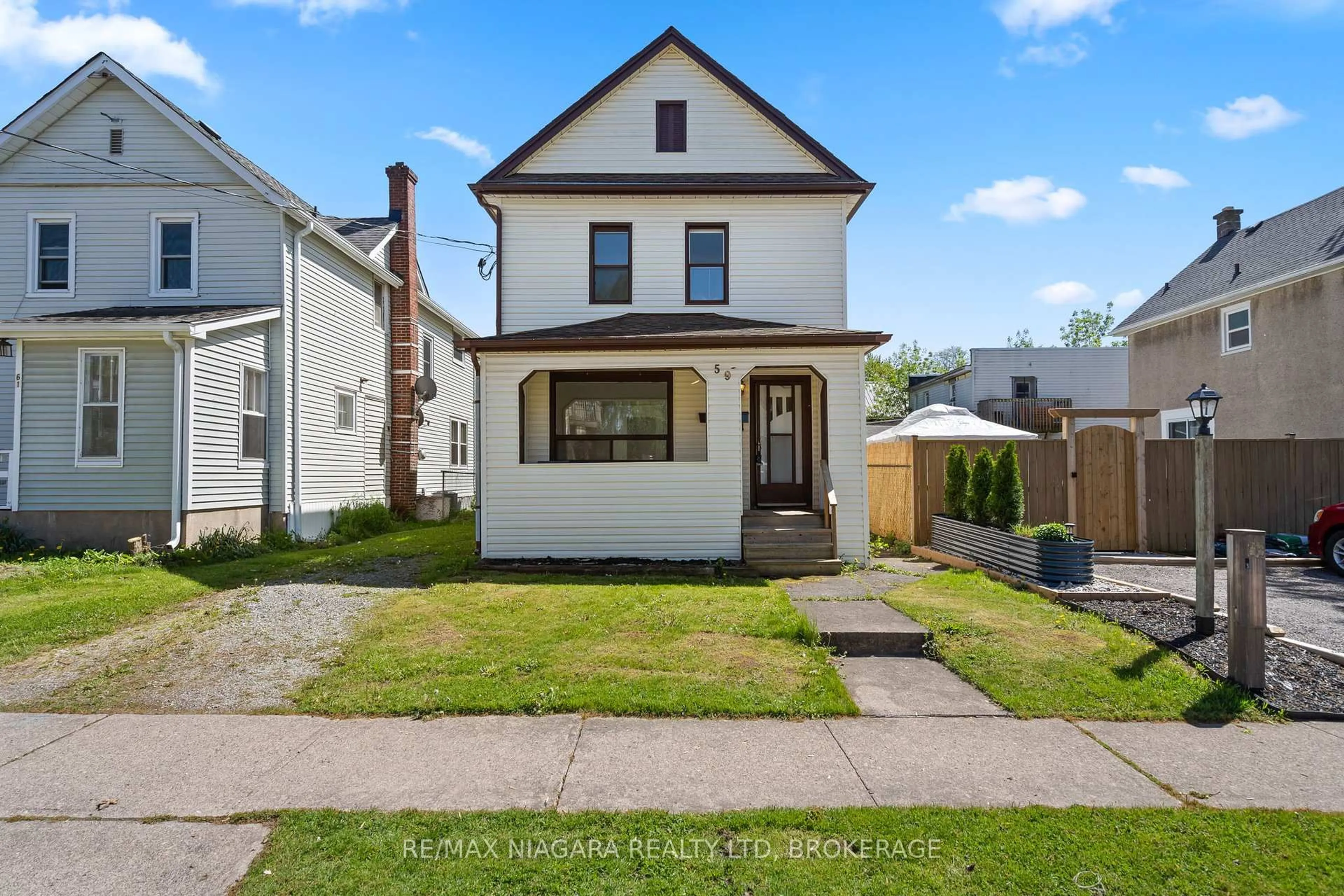 Unknown for 59 Asher St, Welland Ontario L3B 4J2