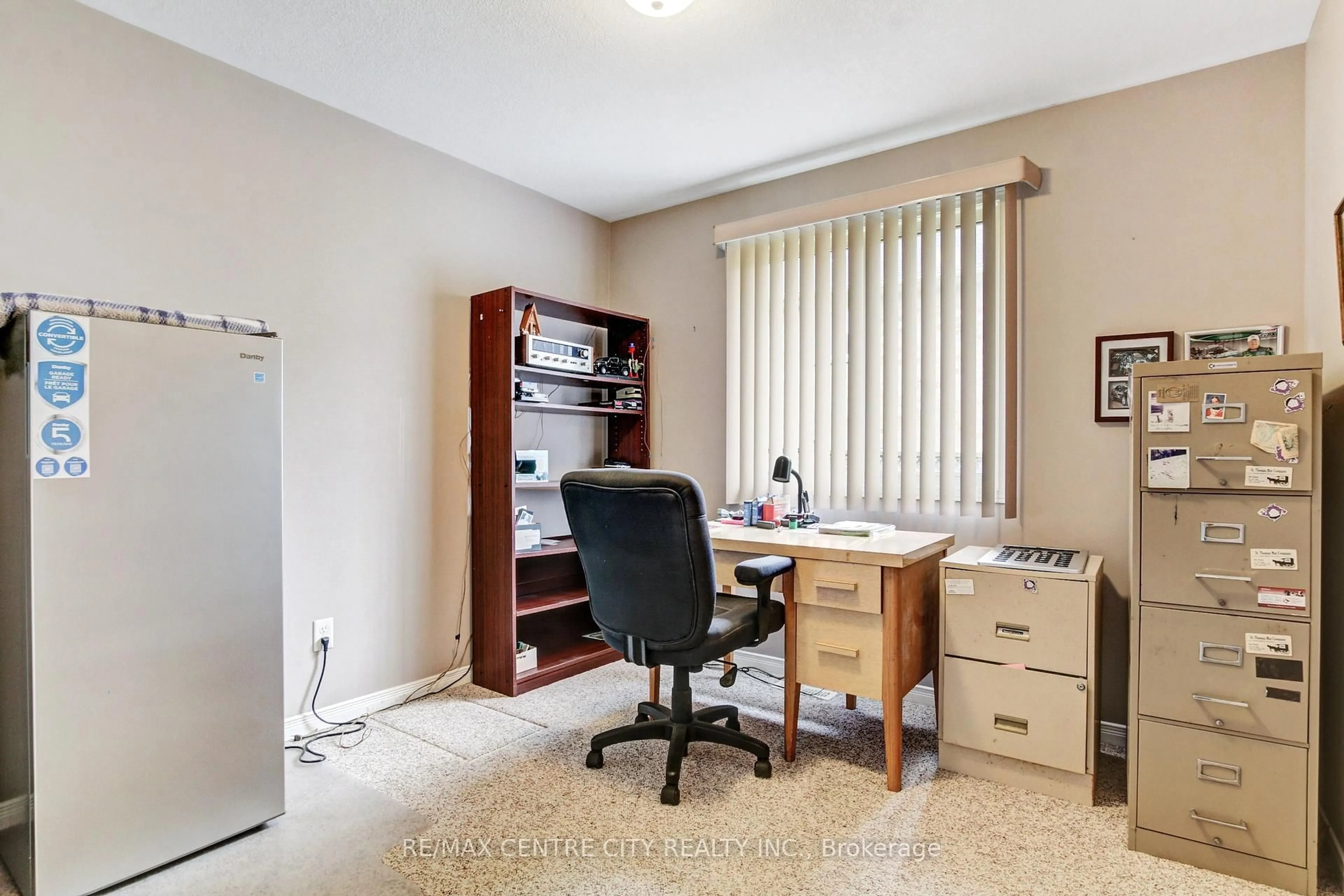 A pic of a room for 20 STEEPLECHASE Crt, St. Thomas Ontario N5R 6H5
