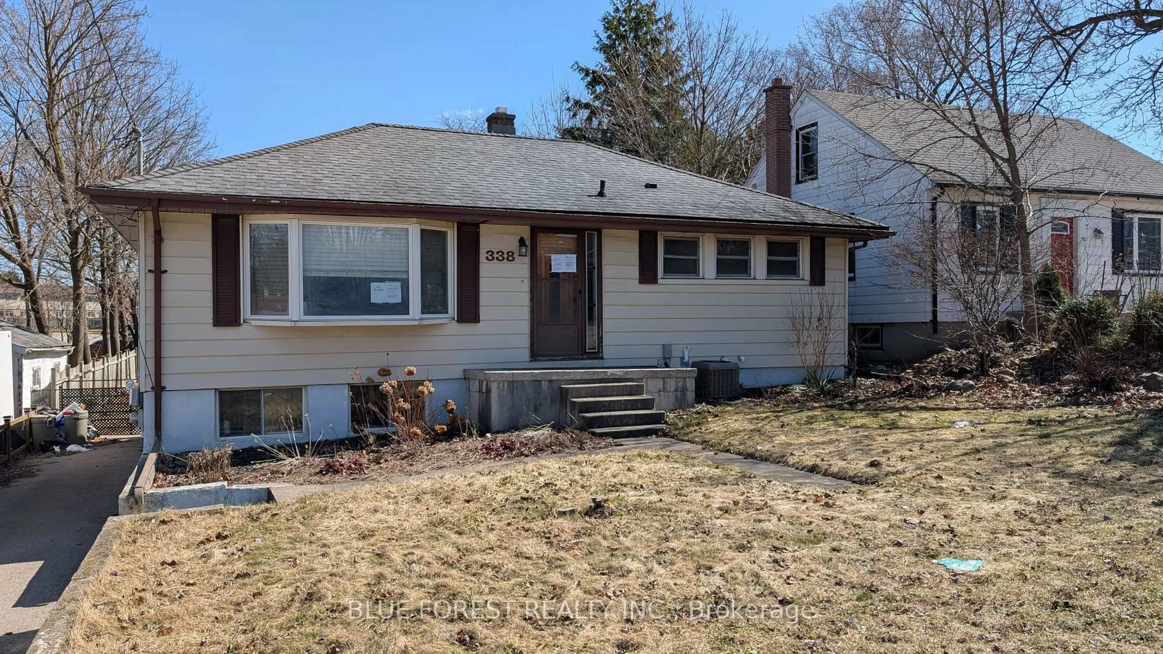 Home with vinyl exterior material, street for 338 Fairview Ave, London South Ontario N6C 4T8