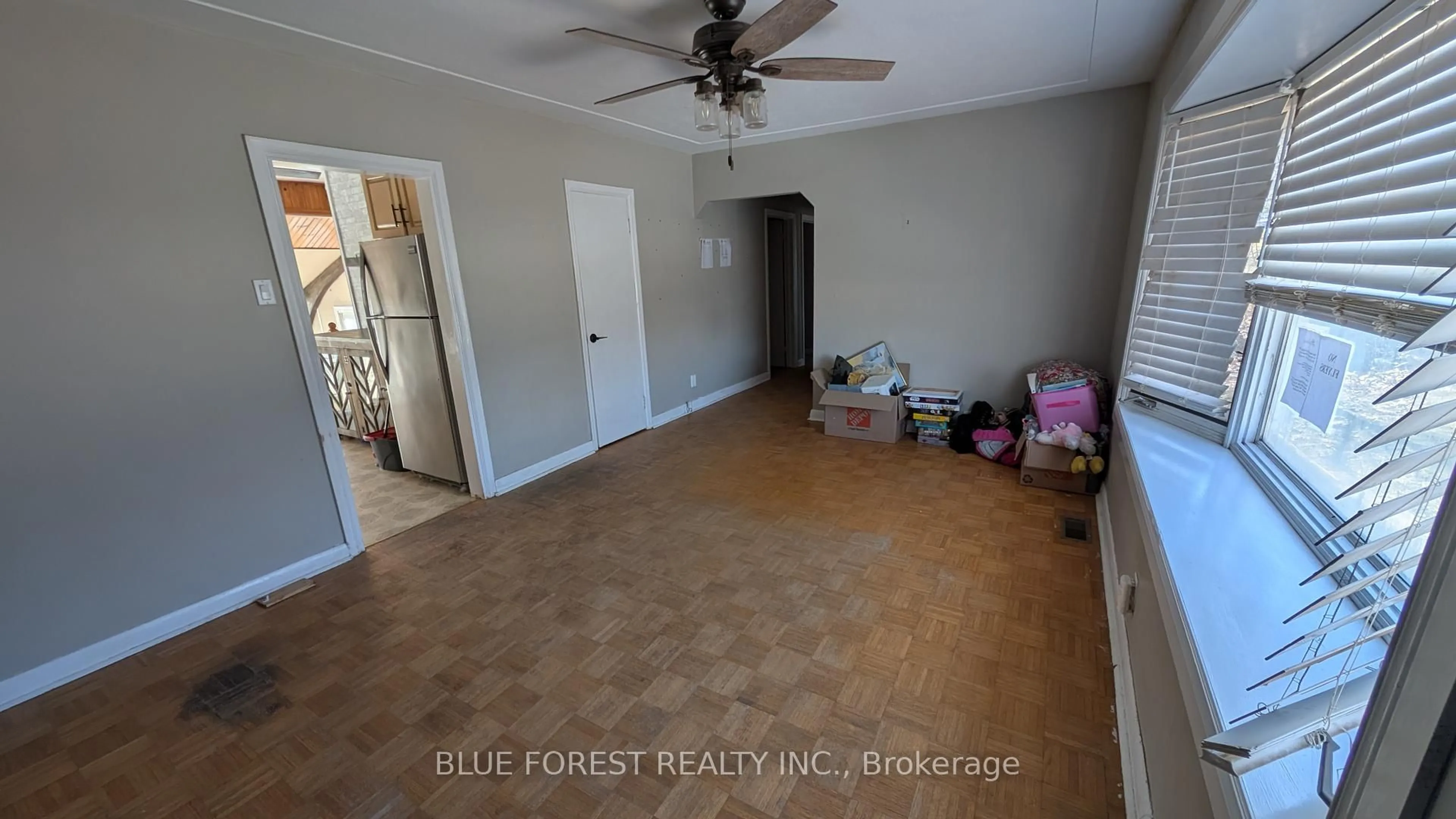 A pic of a room for 338 Fairview Ave, London South Ontario N6C 4T8
