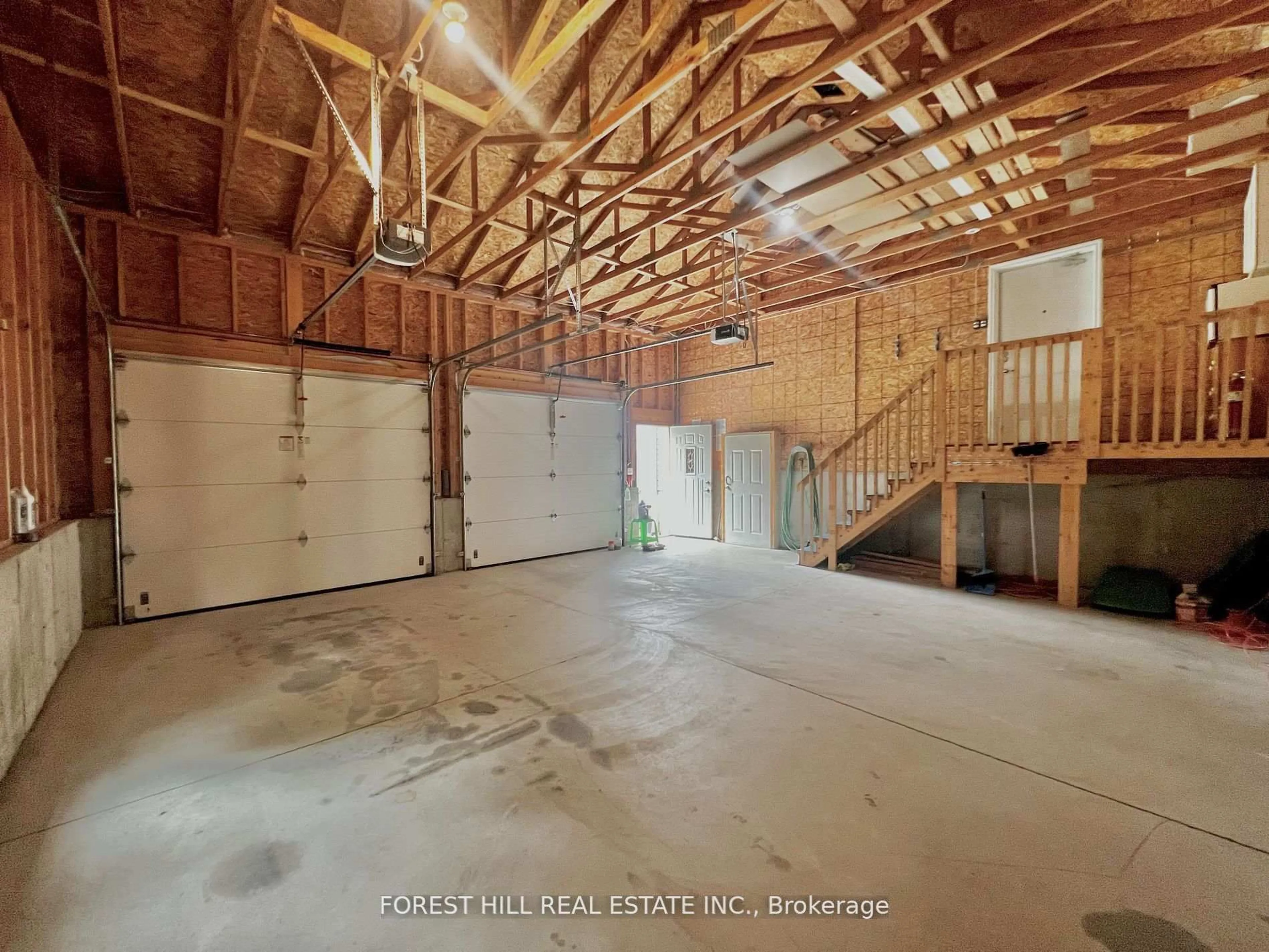 Indoor garage for 502094 Highway 89 N/A, East Luther Grand Valley Ontario L9W 3W8
