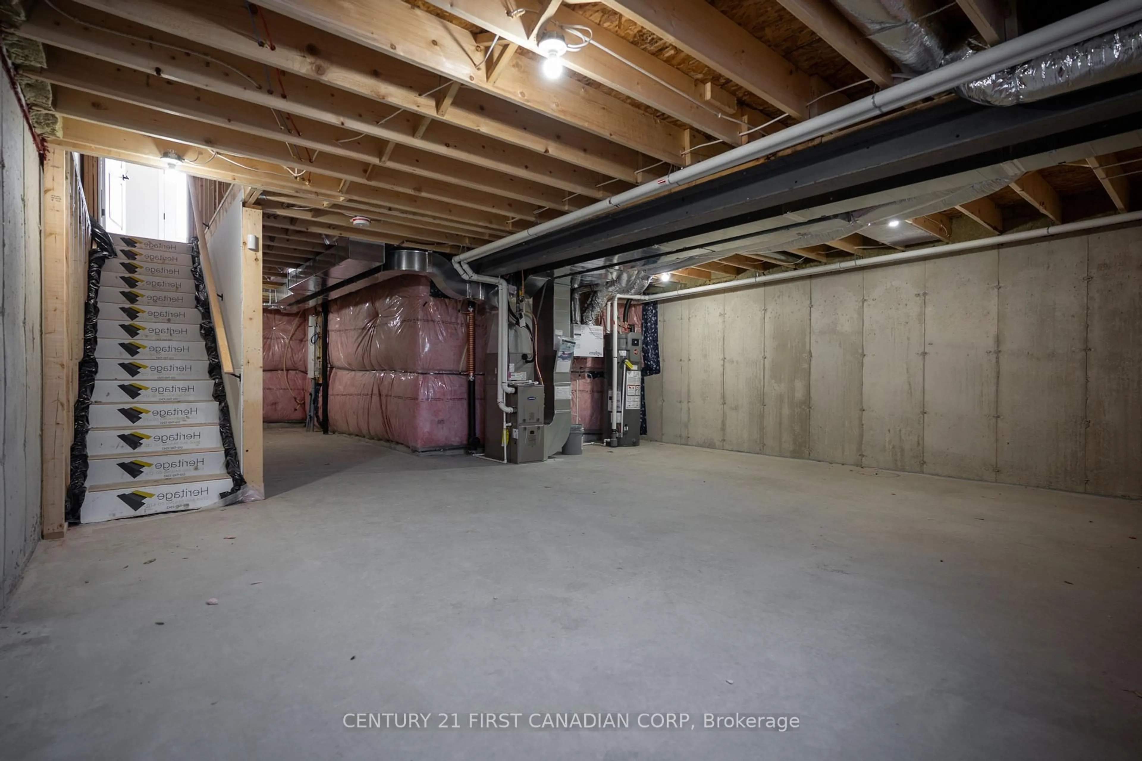 Indoor garage for 4297 Calhoun Way, London South Ontario N6P 1J9