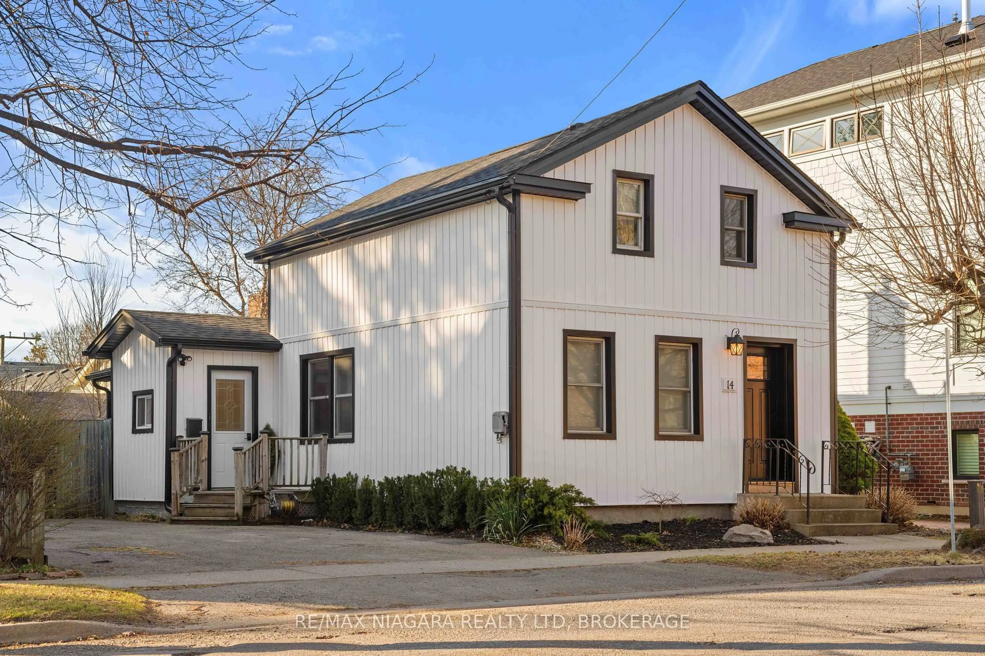 Home with brick exterior material, street for 14 SALINA St, St. Catharines Ontario L2R 3K3