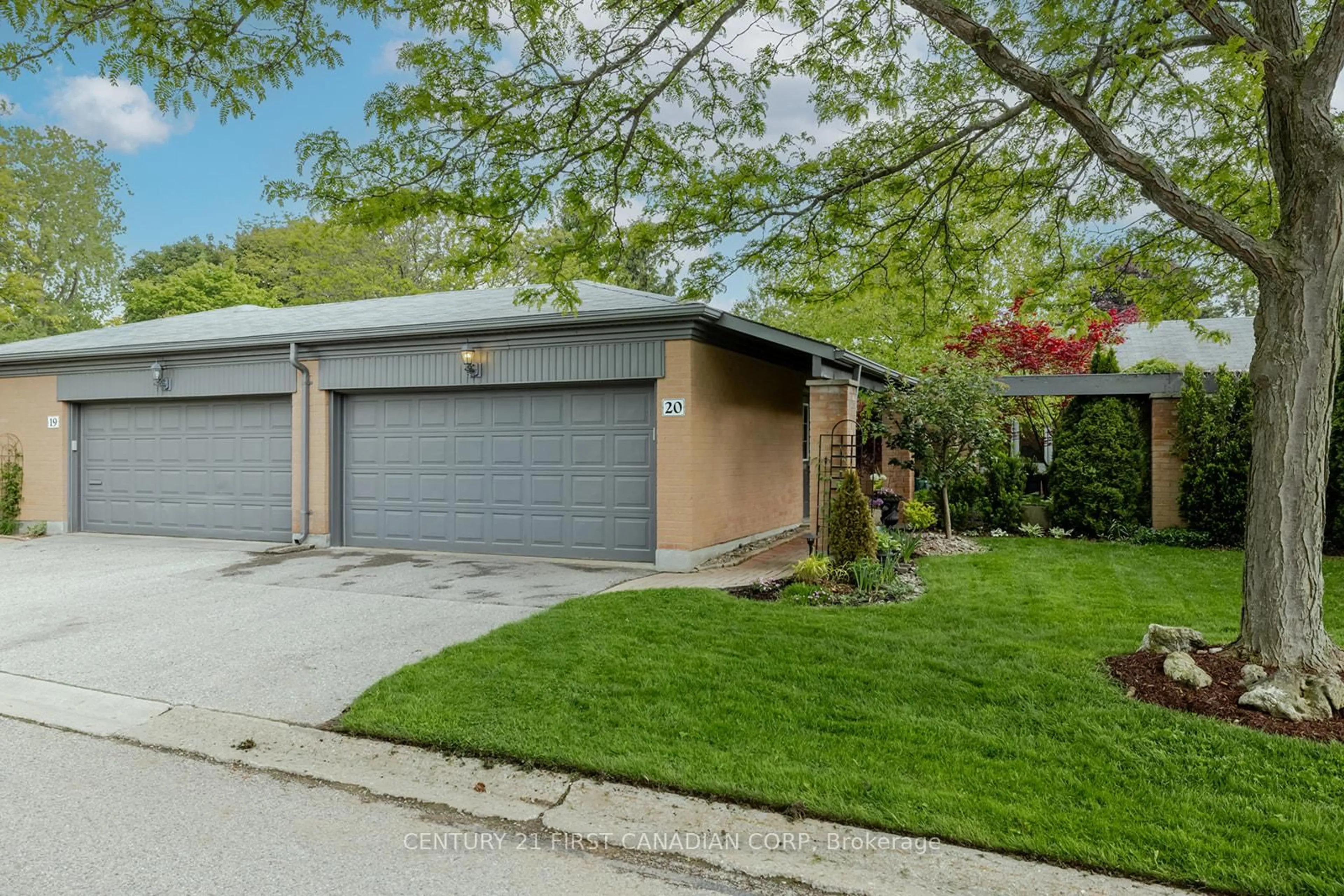 Unknown for 50 Fiddlers Green Rd #20, London North Ontario N6H 4T4