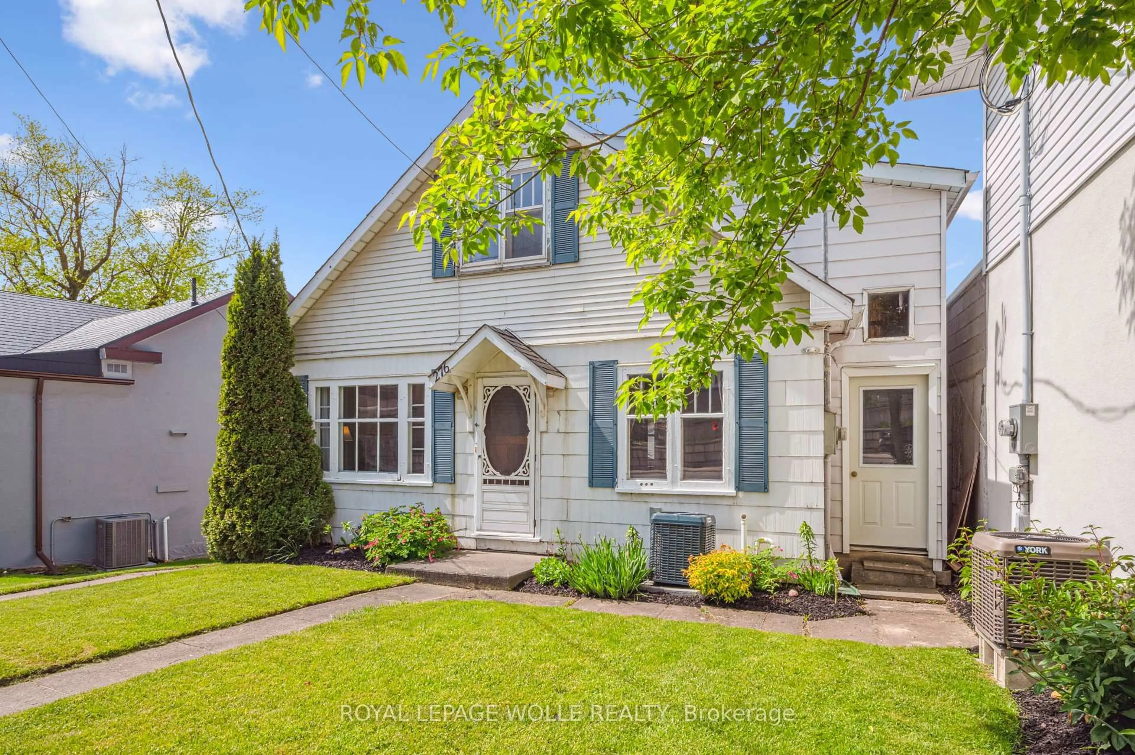 Home with vinyl exterior material, street for 276 George St, Wellington North Ontario N0G 1A0
