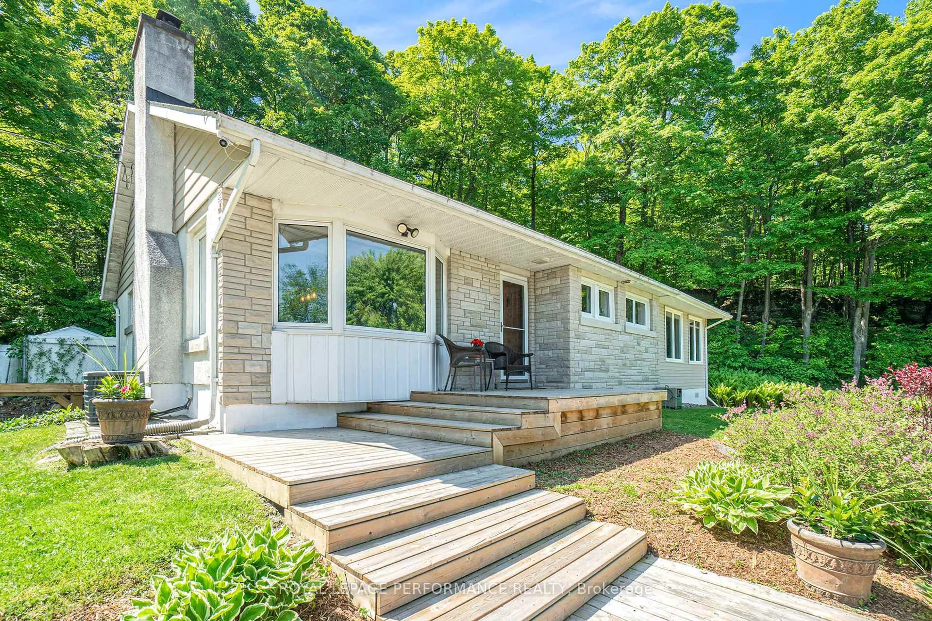 Home with vinyl exterior material, unknown for 1180 Quigley Hill Rd, Cumberland Ontario K4C 1H3