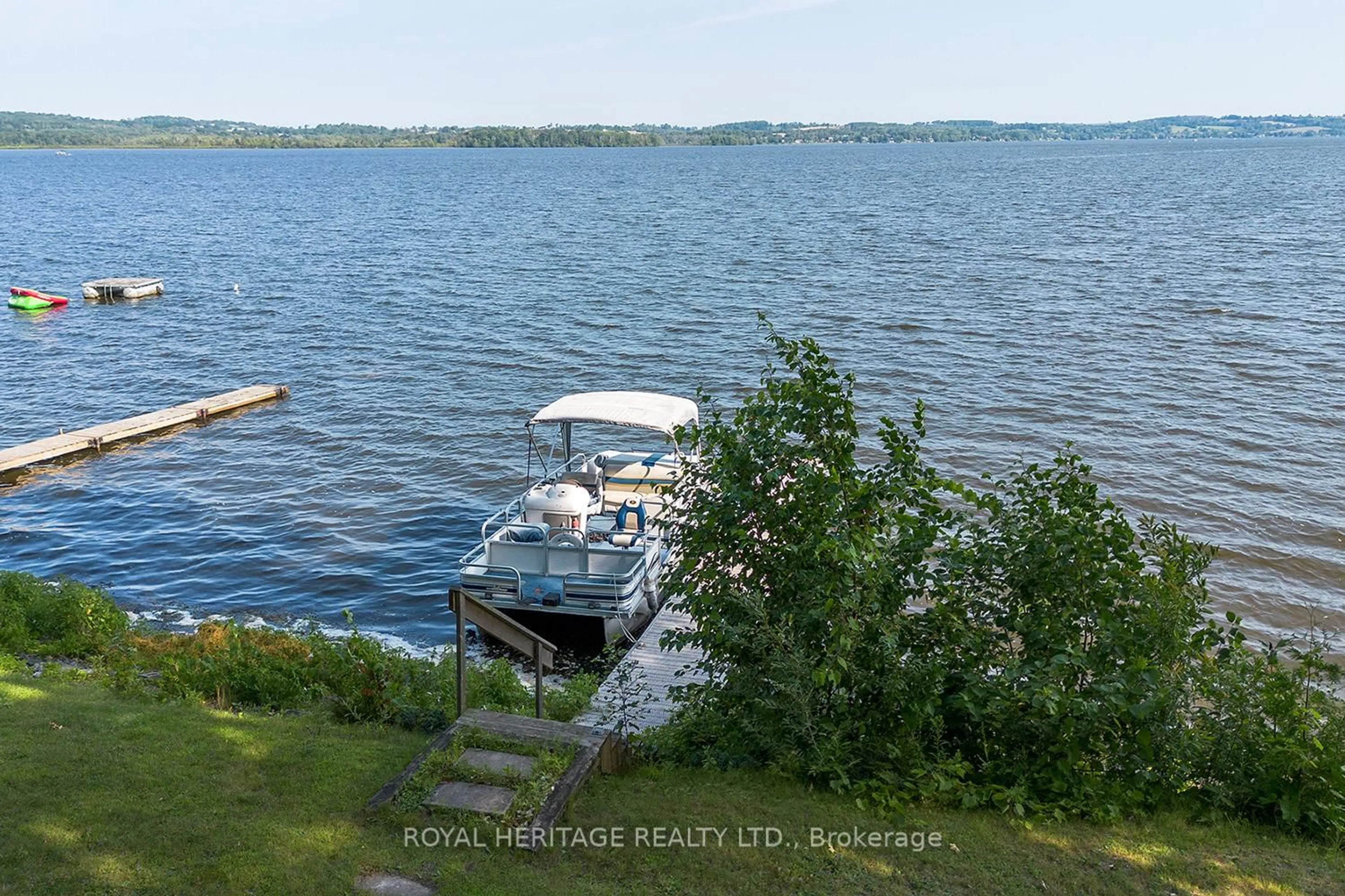 A pic from outside/outdoor area/front of a property/back of a property/a pic from drone, water/lake/river/ocean view for 160 Charlie's Island, Hamilton Township Ontario K0L 1E0