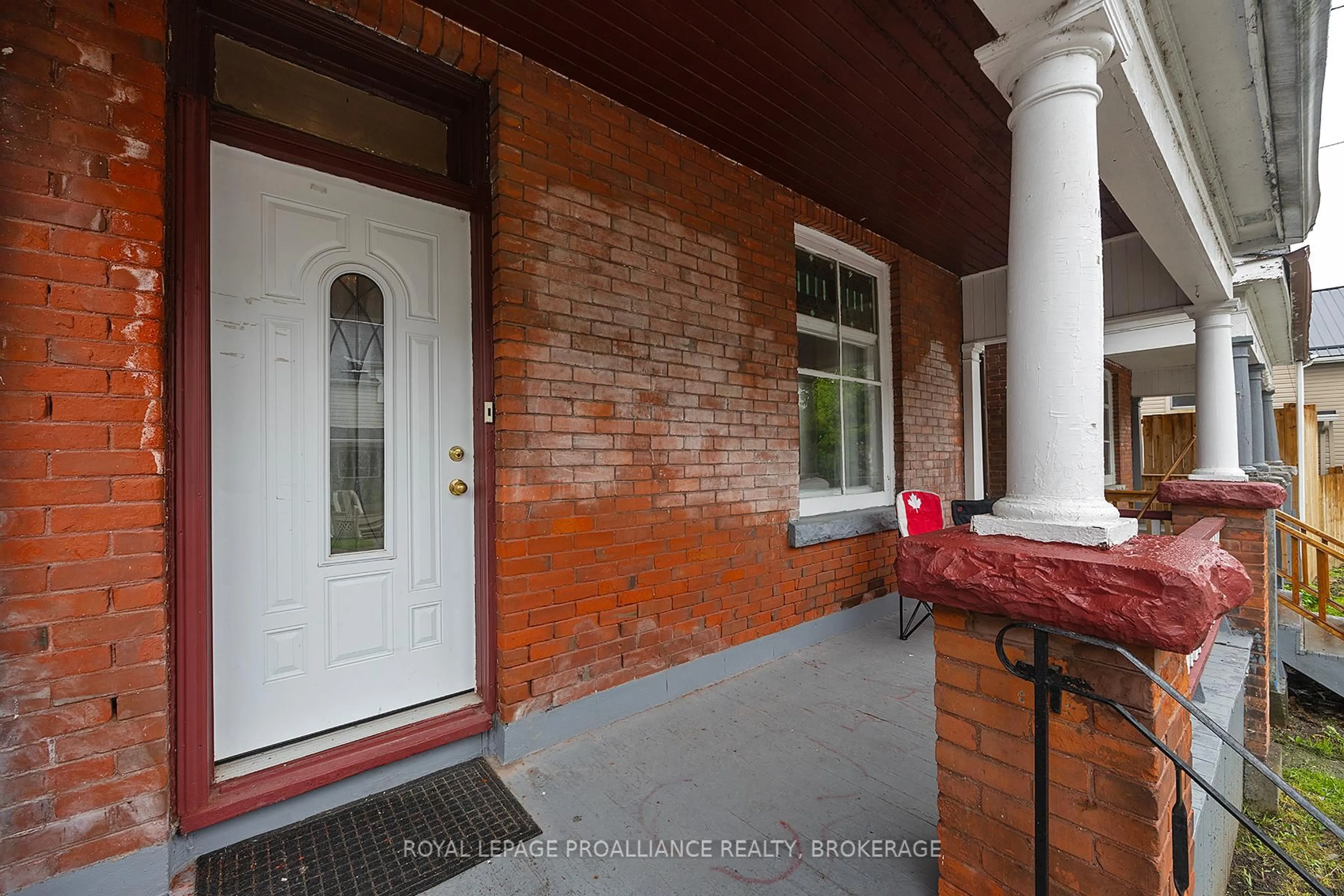 Unknown for 258 William St, Kingston Ontario K7L 2E4