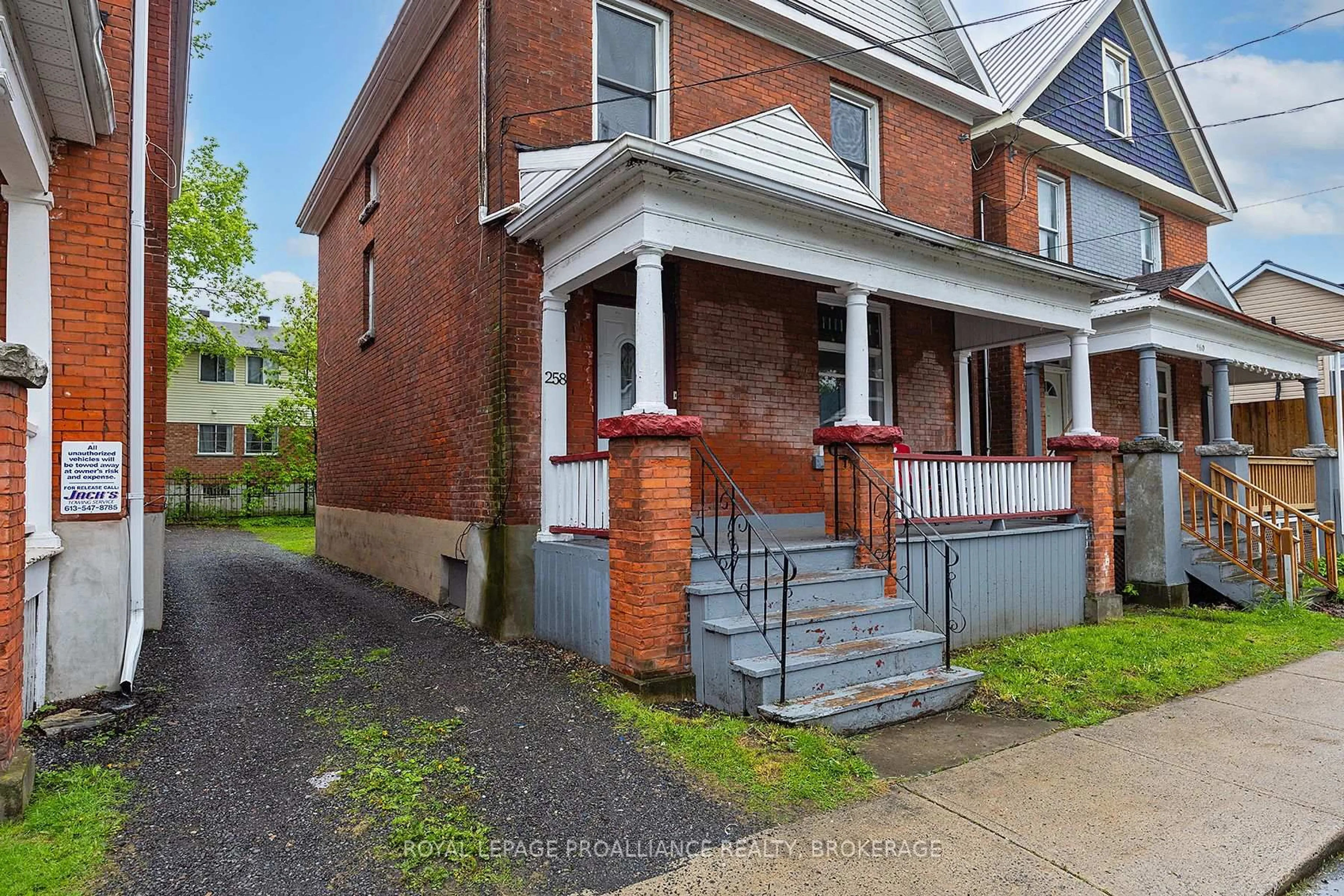 Home with brick exterior material, street for 258 William St, Kingston Ontario K7L 2E4