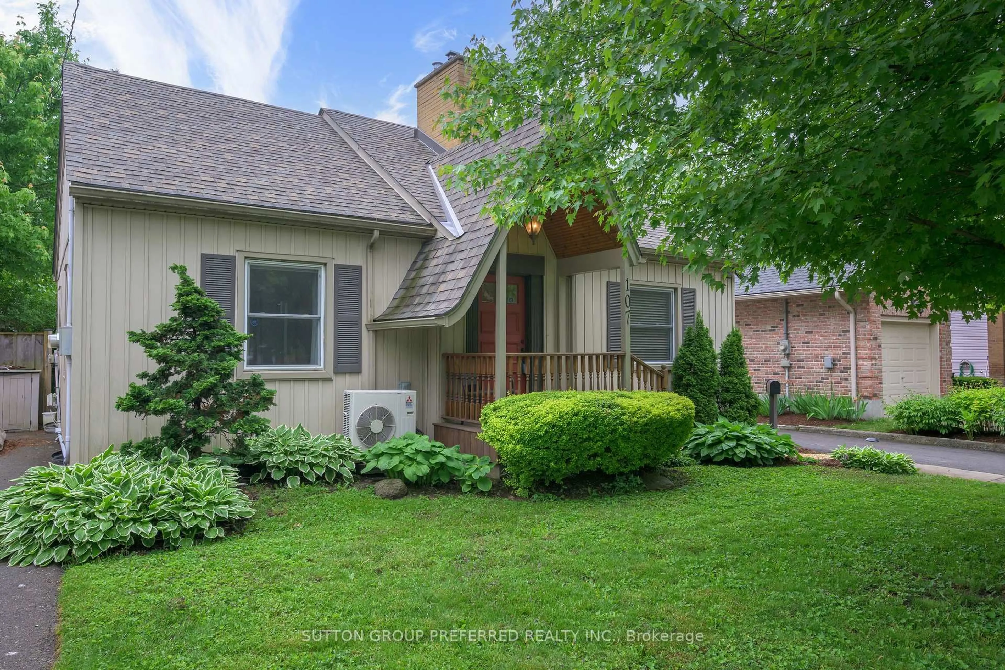 Unknown for 107 Devonshire Ave, London South Ontario N6C 2H6
