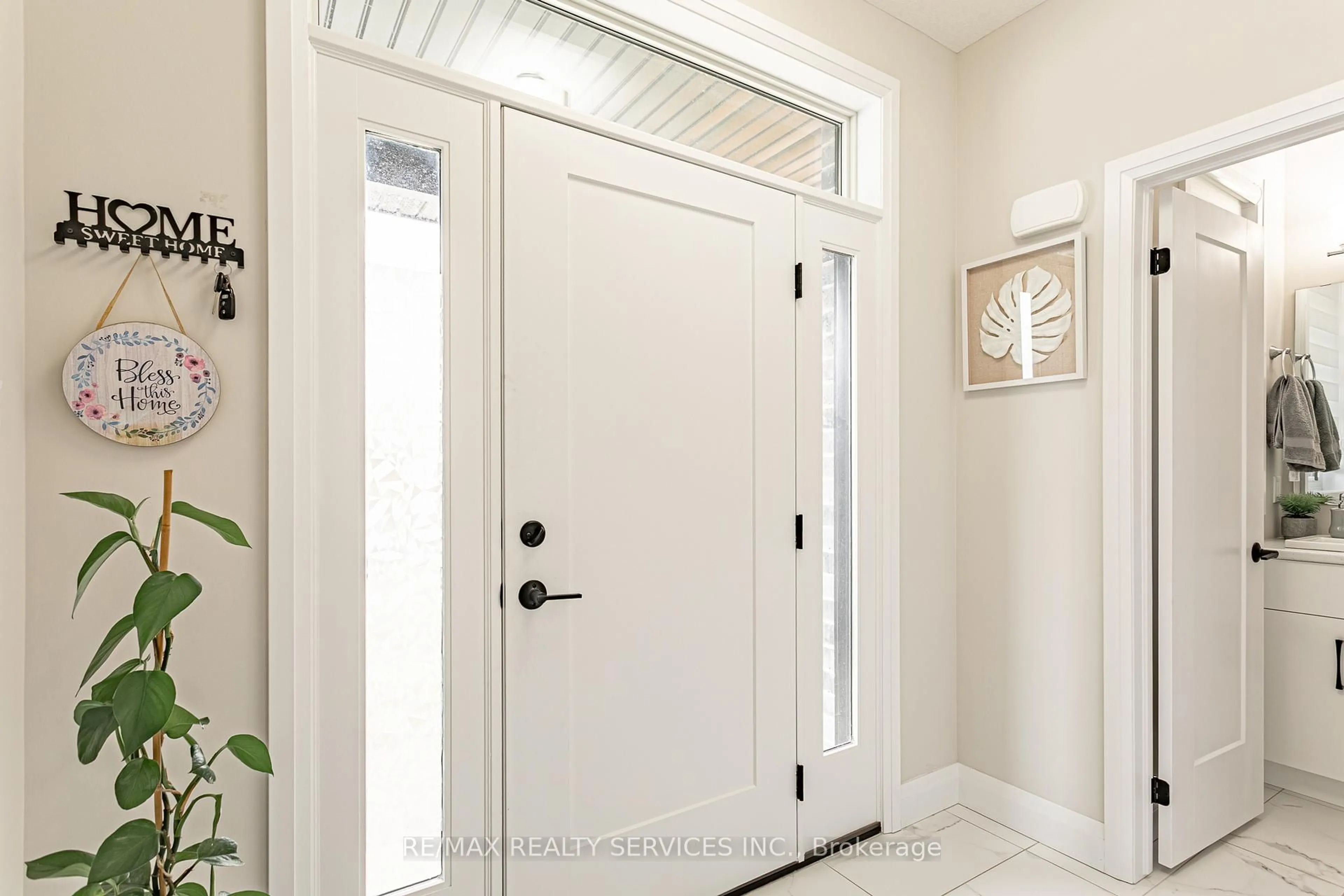 Indoor entryway for 51 Wenger Rd, Woolwich Ontario N0B 1M0