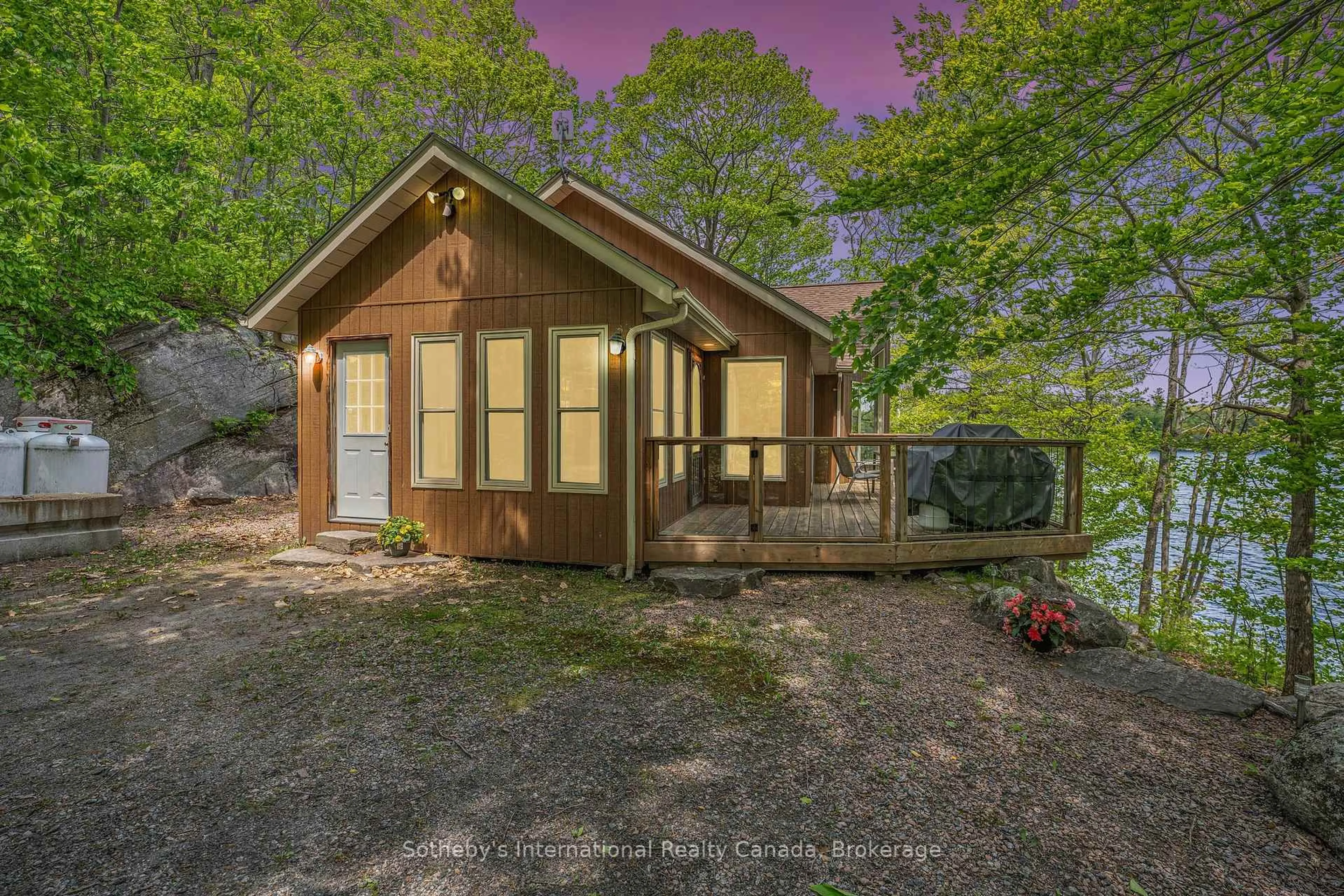 Shed for 1125 Kendon Rd, Muskoka Lakes Ontario P0C 1H0