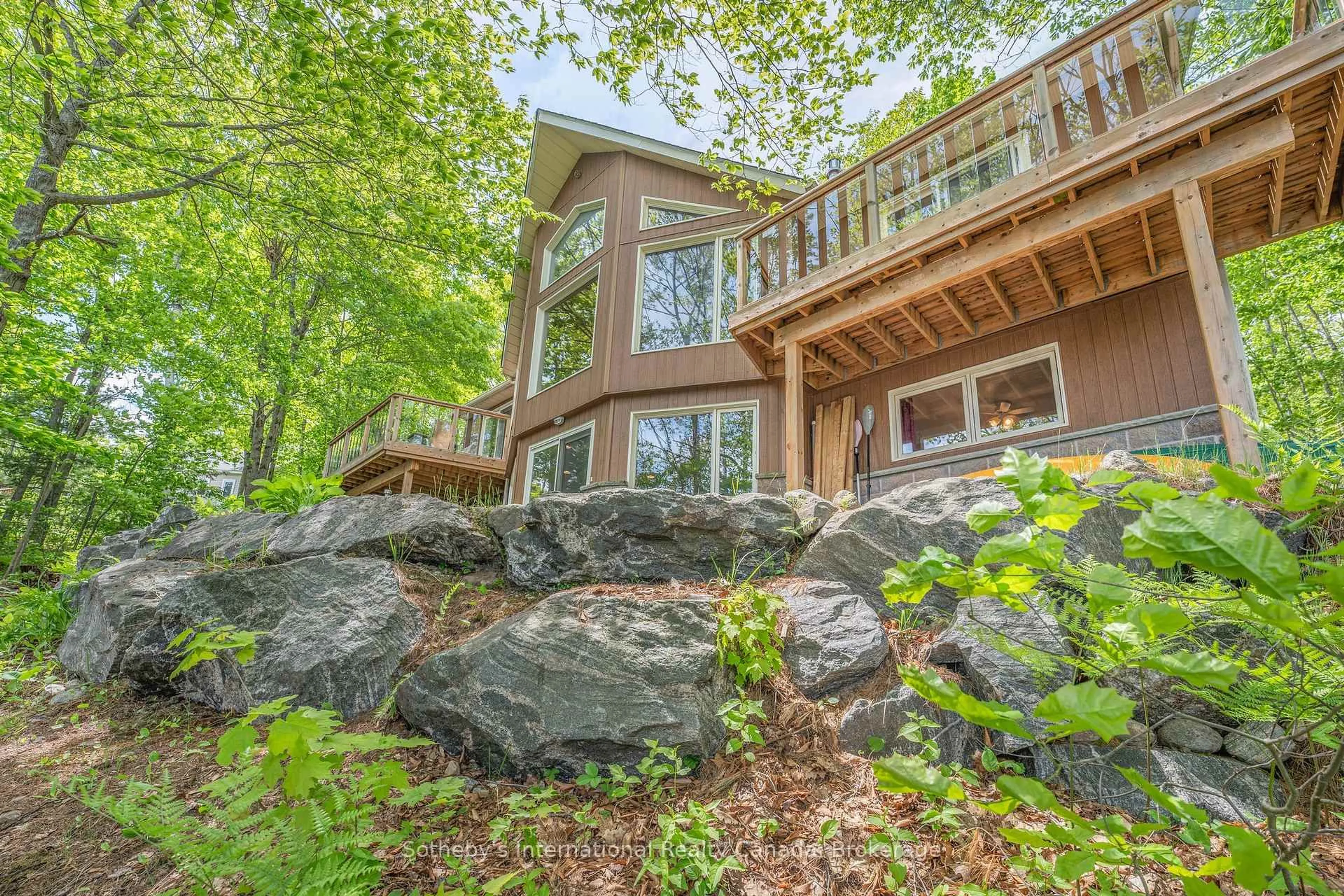 Patio, water/lake/river/ocean view for 1125 Kendon Rd, Muskoka Lakes Ontario P0C 1H0