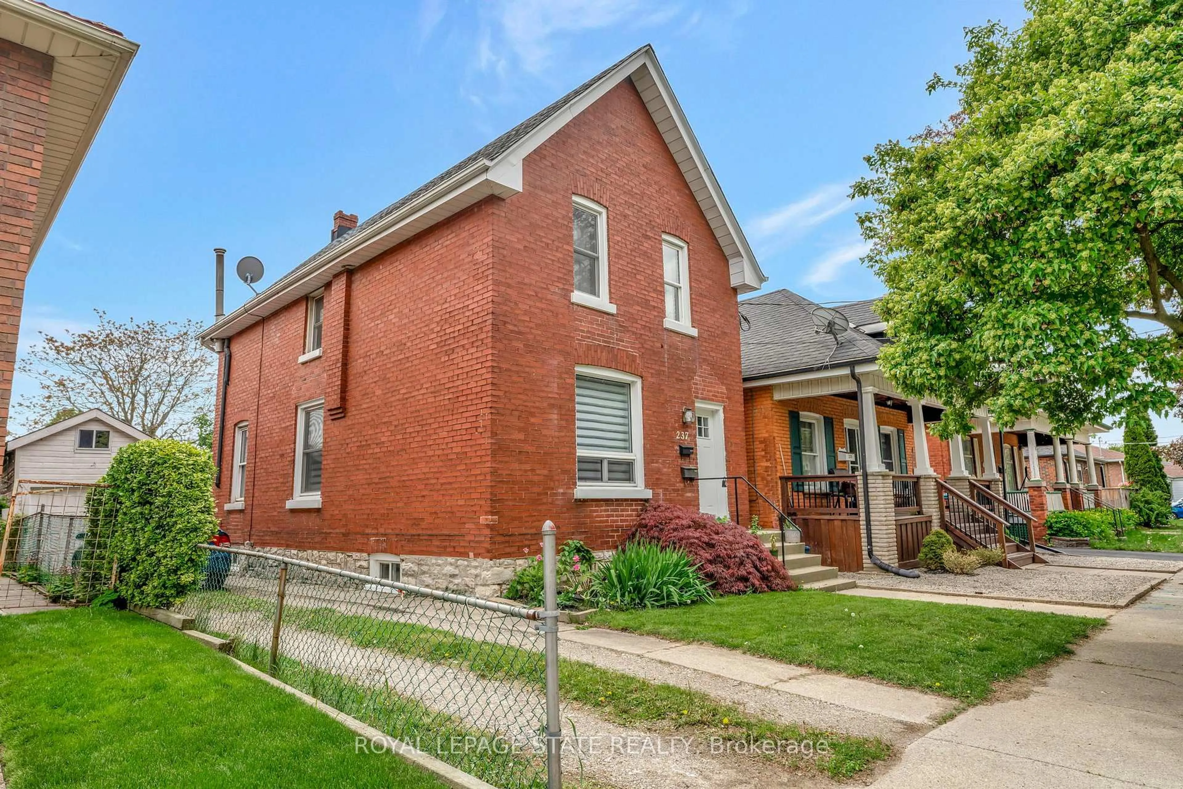 Home with brick exterior material, street for 237 Marlborough St, Brantford Ontario N3S 4T4