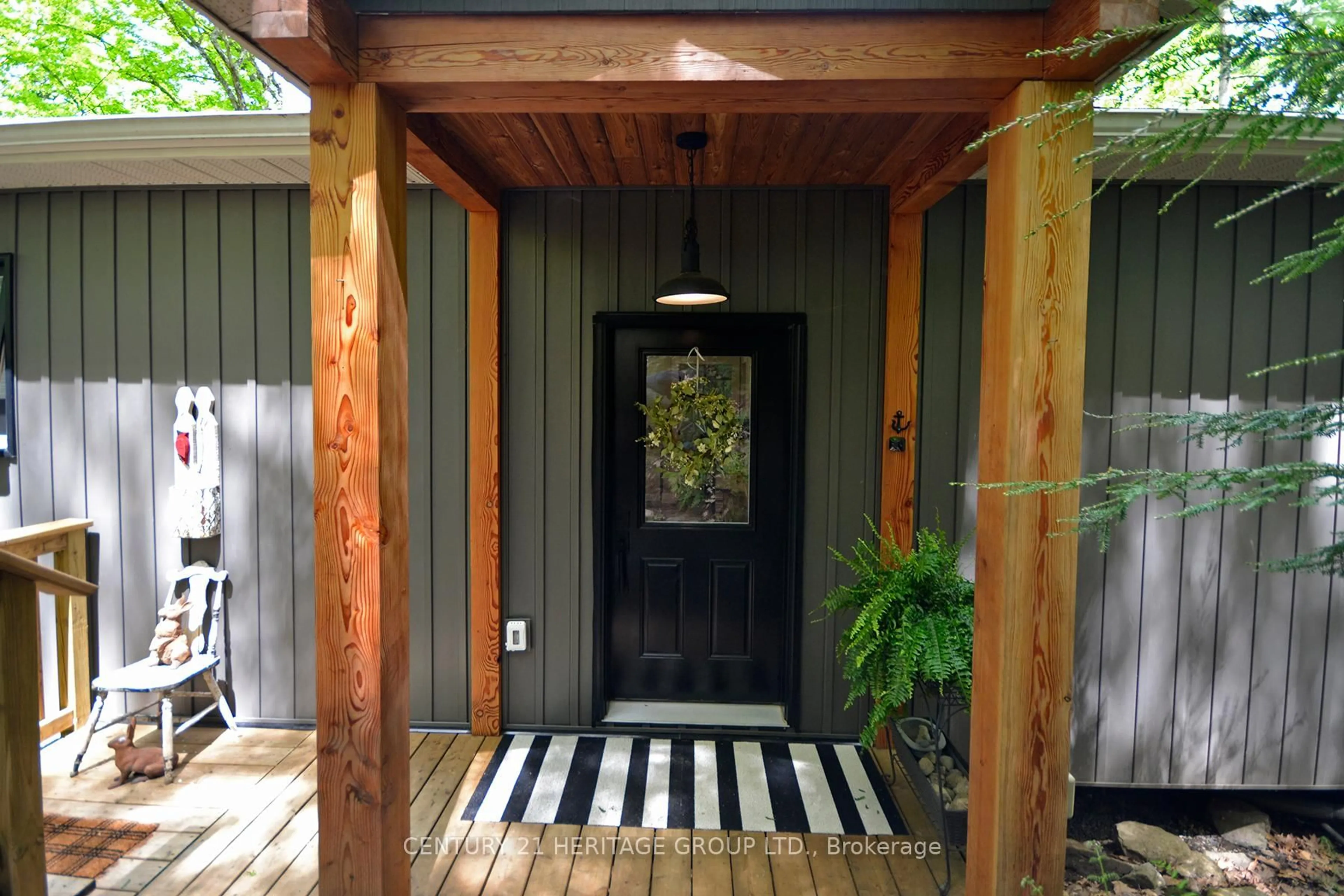 Indoor entryway for 46 Goddard Cres, Seguin Ontario P2A 0B2