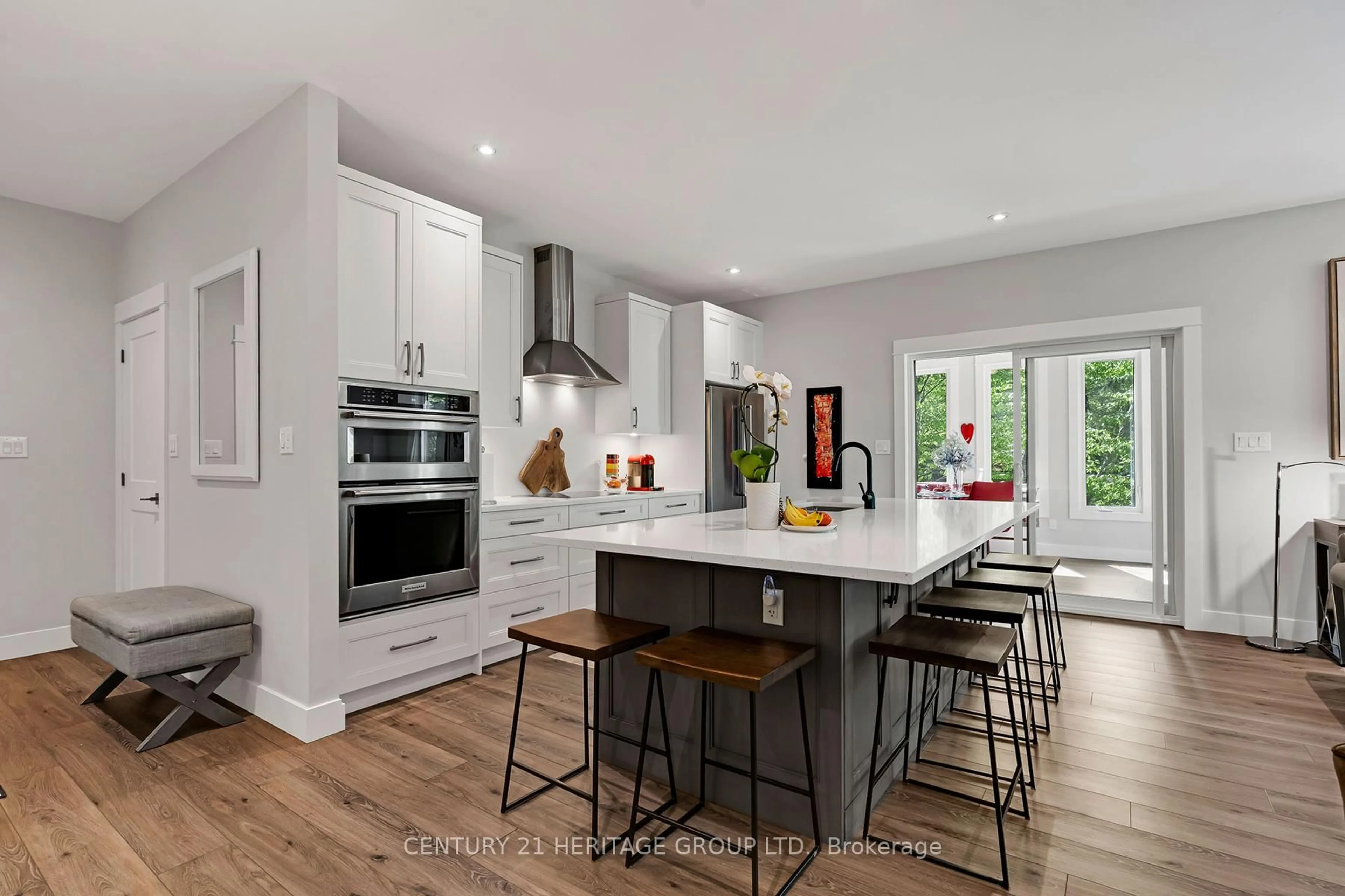 Open concept kitchen, unknown for 46 Goddard Cres, Seguin Ontario P2A 0B2