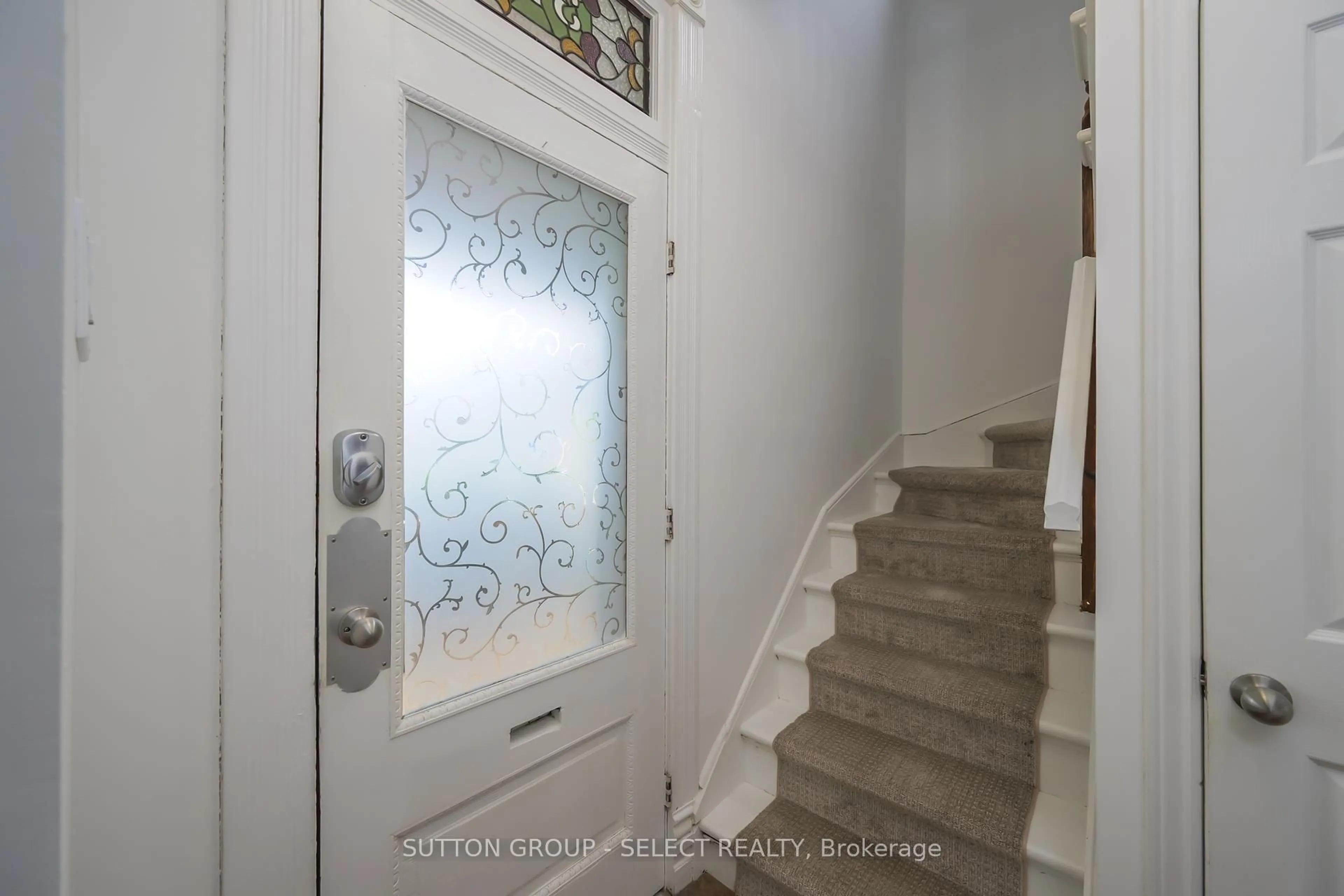Indoor entryway for 317 Wortley Rd, London South Ontario N6C 3R6