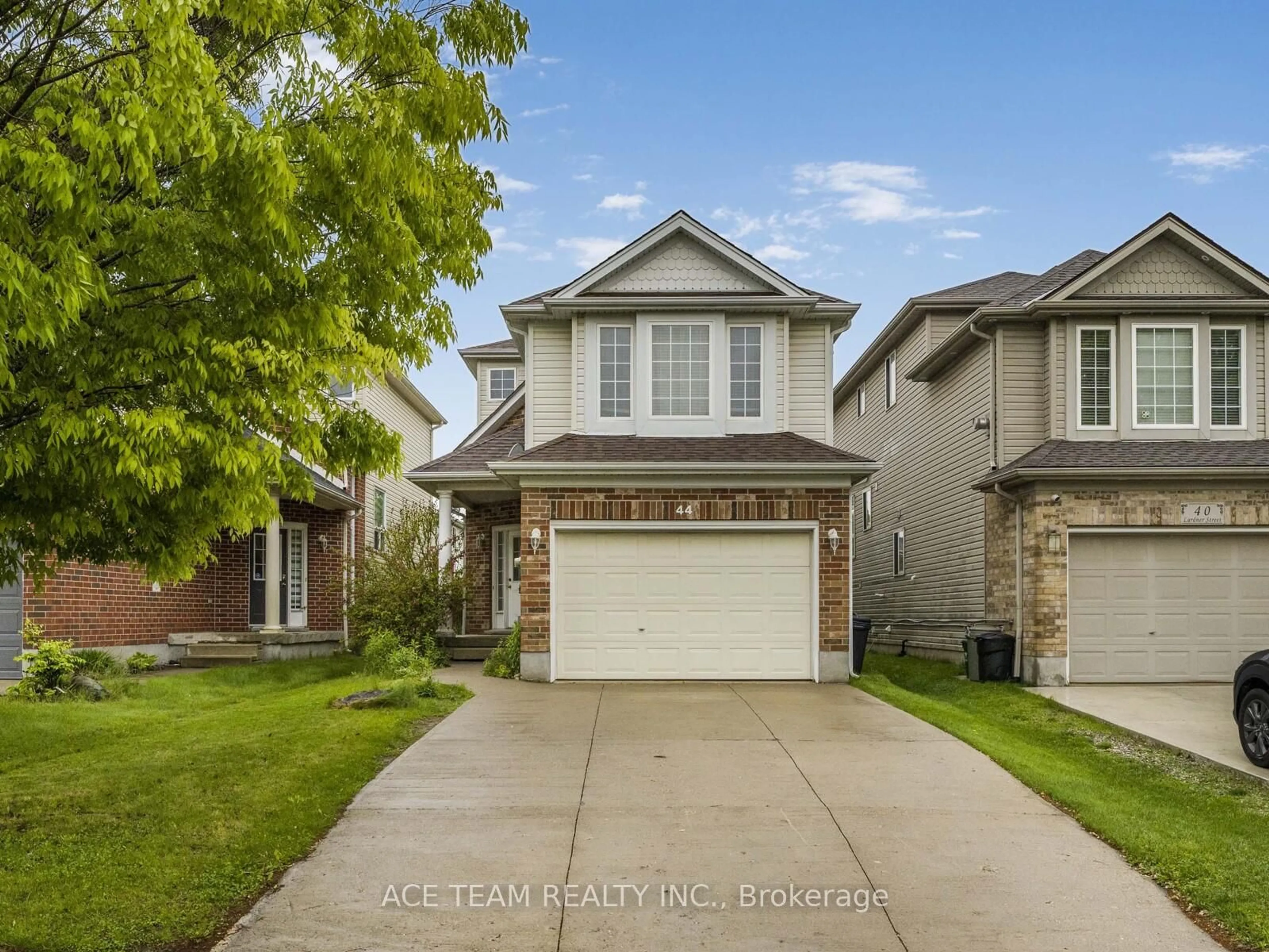 Unknown for 44 Lardner St, Cambridge Ontario N3C 4L2