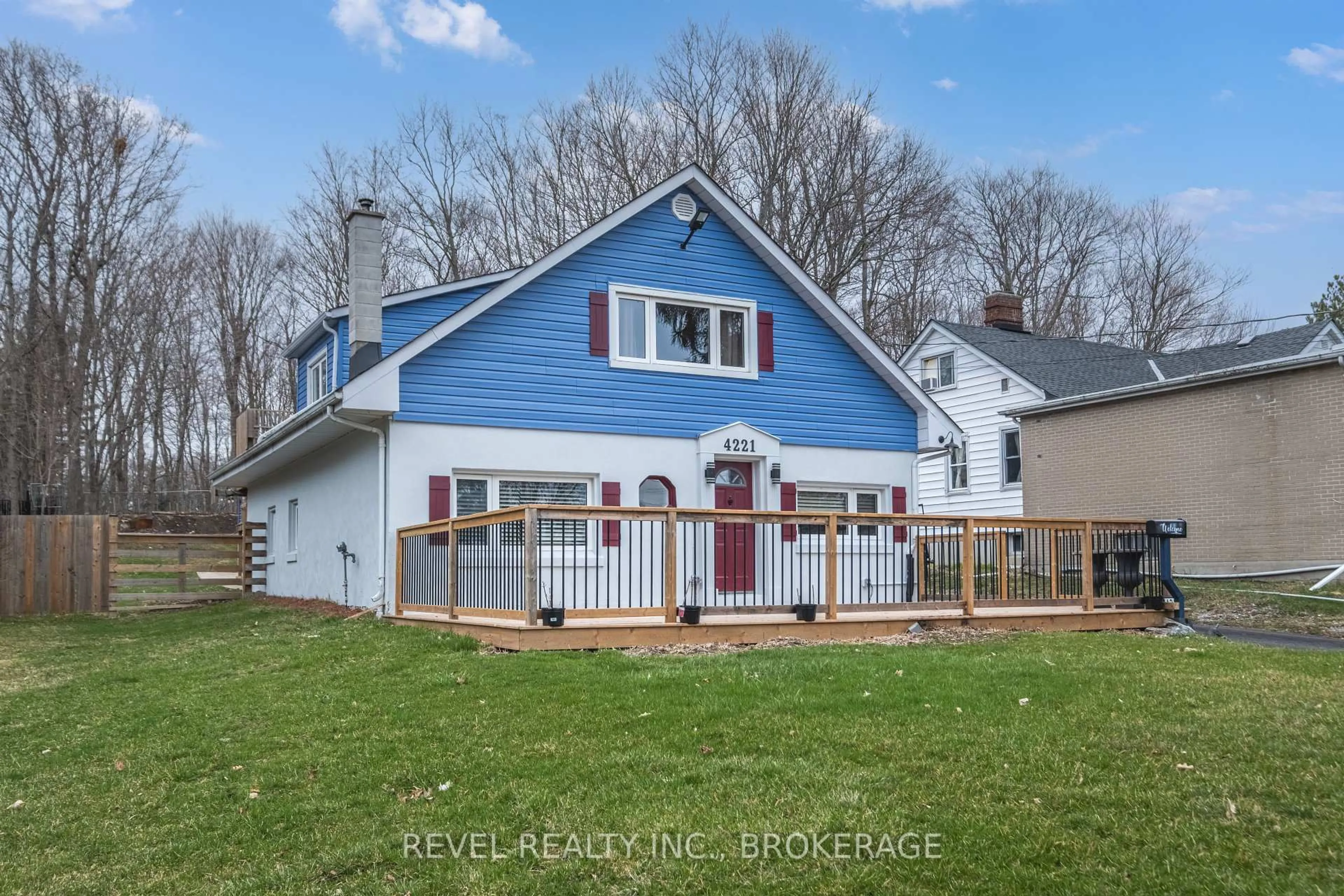 Home with vinyl exterior material, street for 4221 Bath Rd, Kingston Ontario K7M 4Y8