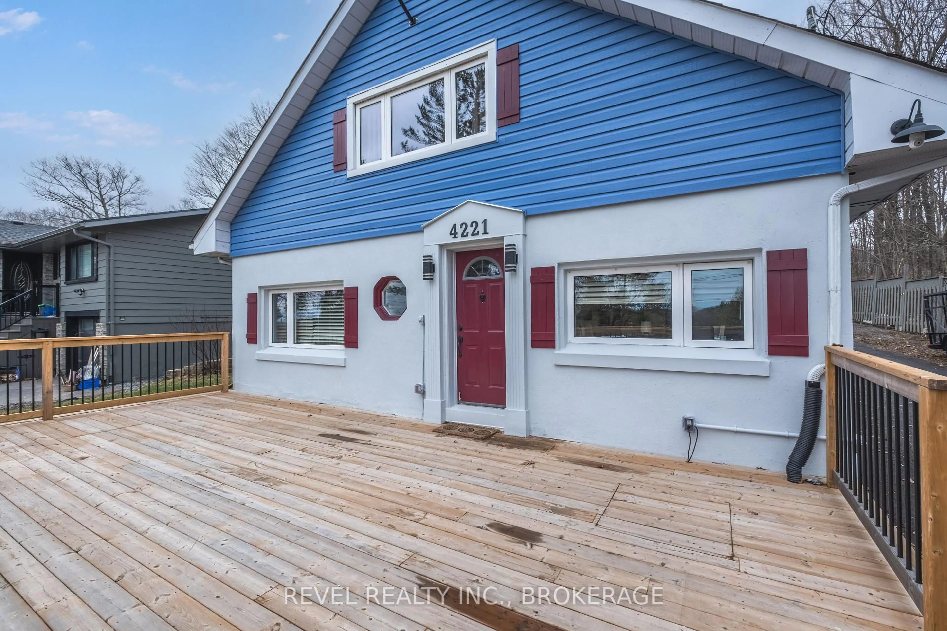 Home with vinyl exterior material, street for 4221 Bath Rd, Kingston Ontario K7M 4Y8