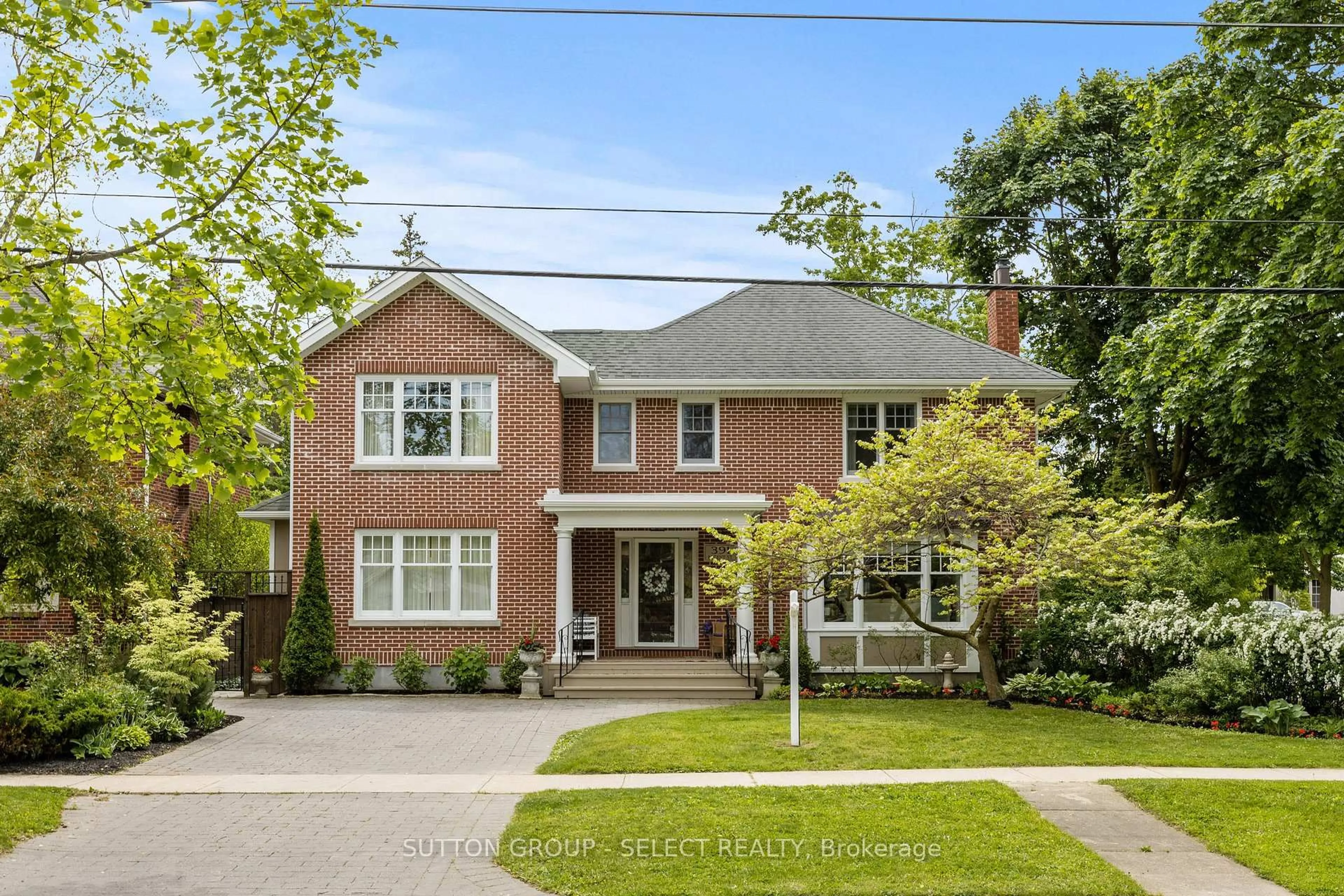 Home with brick exterior material, street for 391 Regent St, London East Ontario N6A 2H7