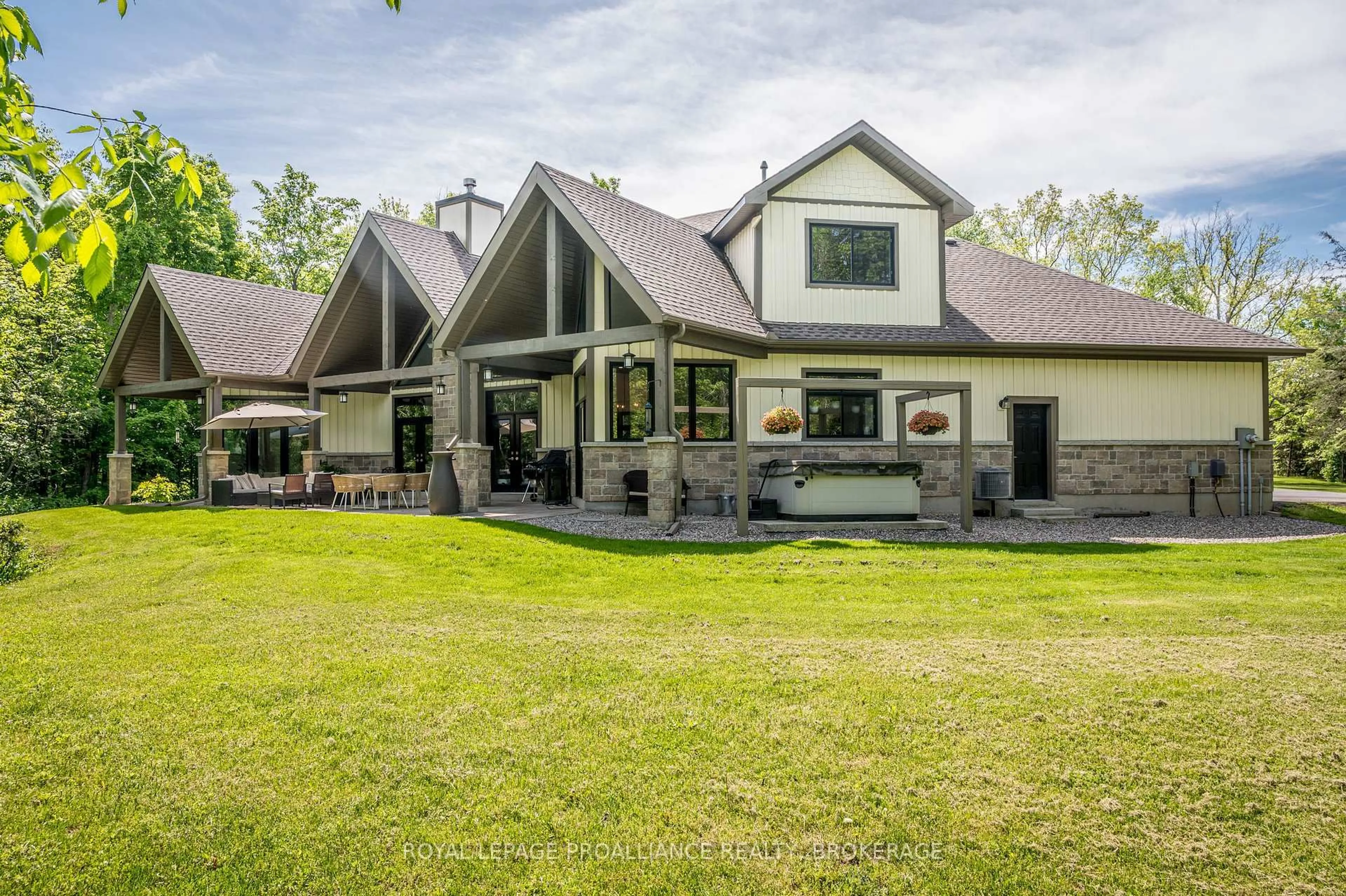 Unknown for 1096 Applewood Lane #15, Inverary Ontario K0H 1X0