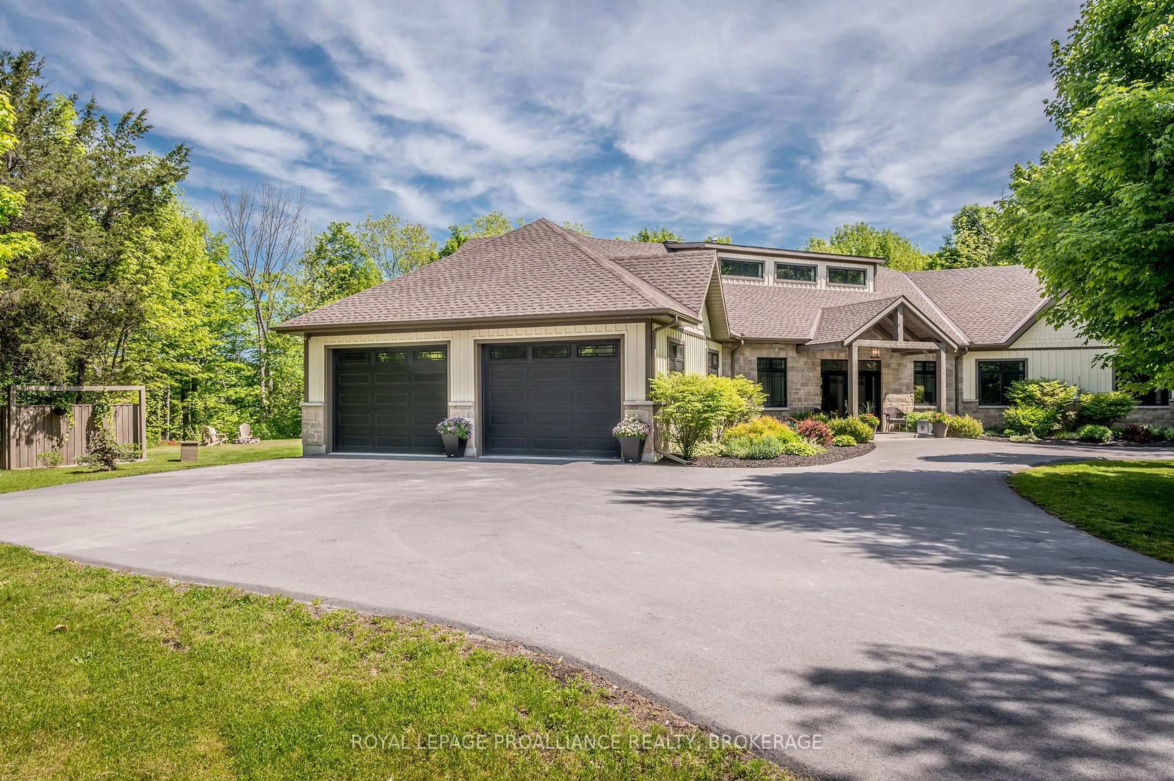 A pic from outside/outdoor area/front of a property/back of a property/a pic from drone, unknown for 1096 Applewood Lane #15, Inverary Ontario K0H 1X0