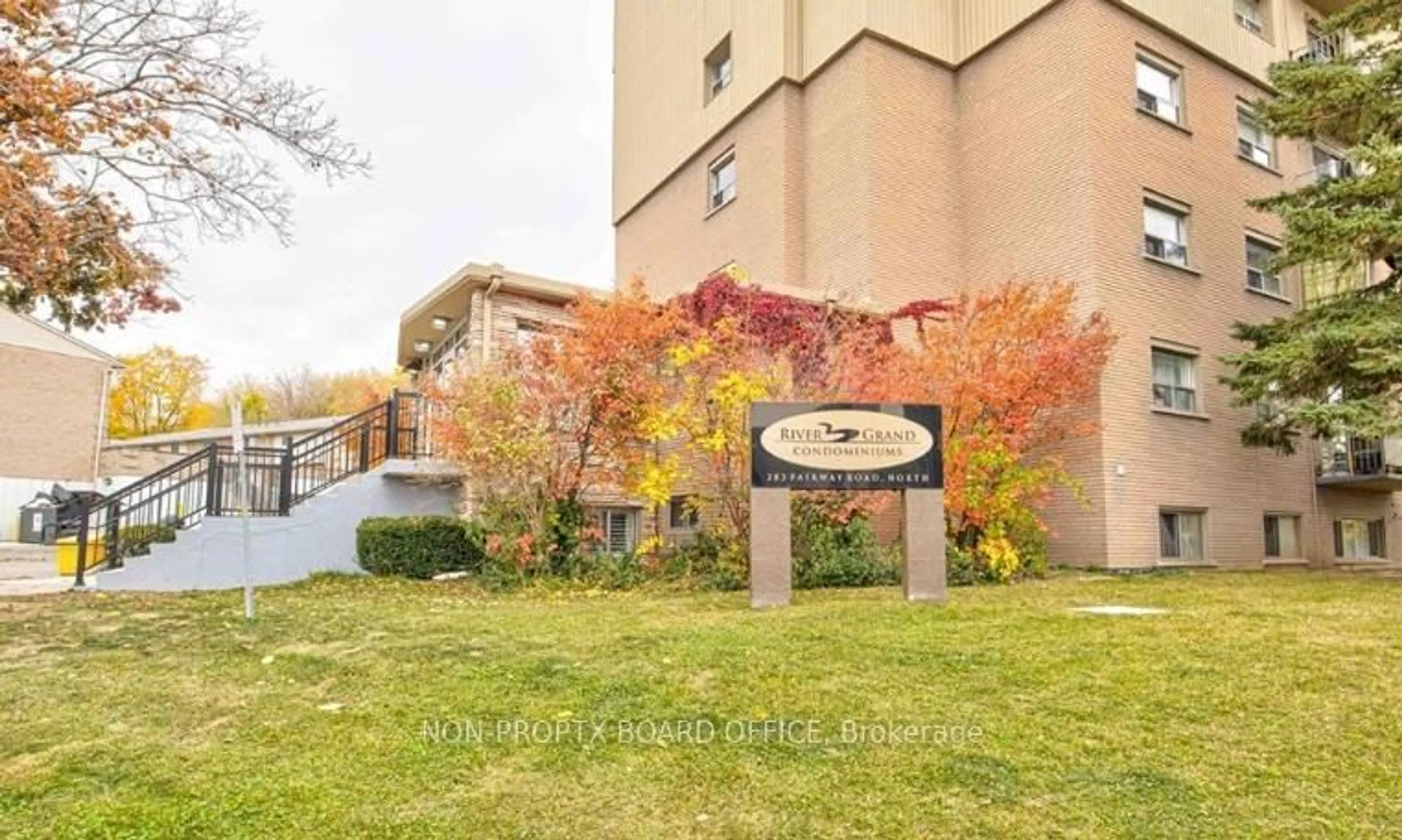 Patio, unknown for 283 Fairway Rd #405, Kitchener Ontario N2A 2P1