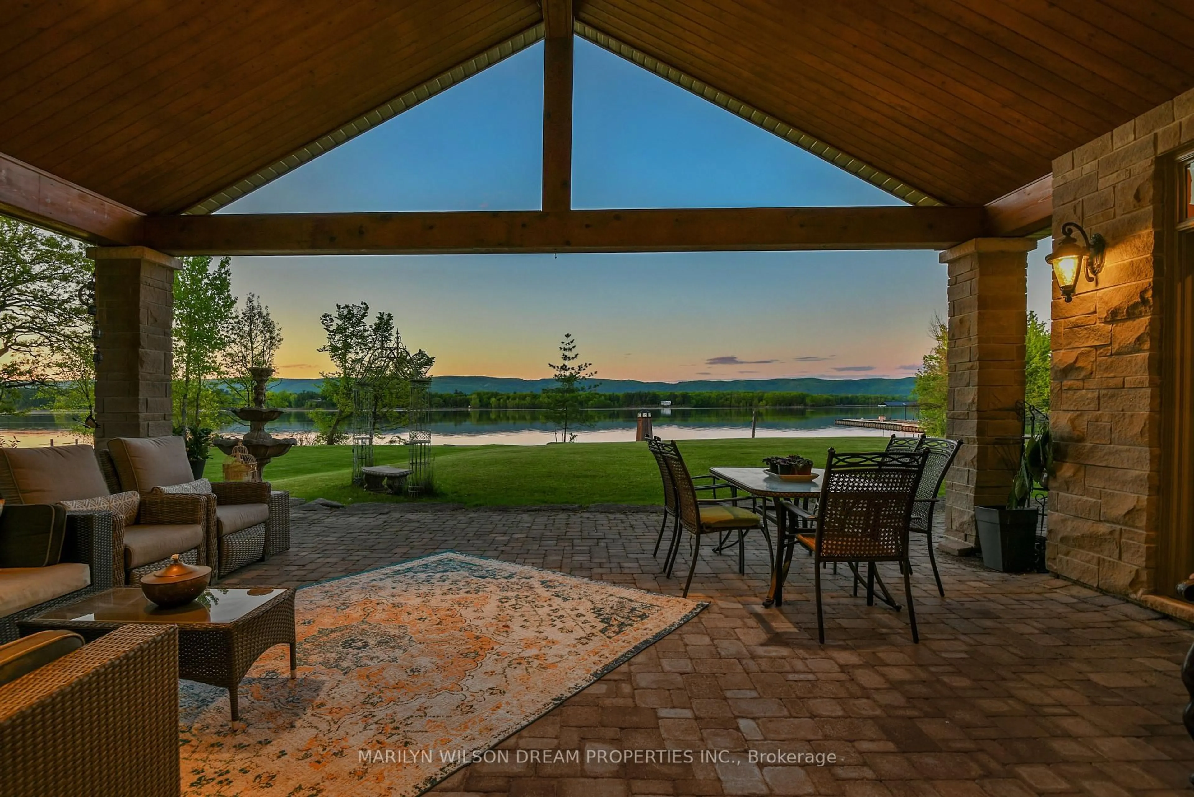 Patio, water/lake/river/ocean view for 133 Swift St, Ottawa Ontario K0A 1T0